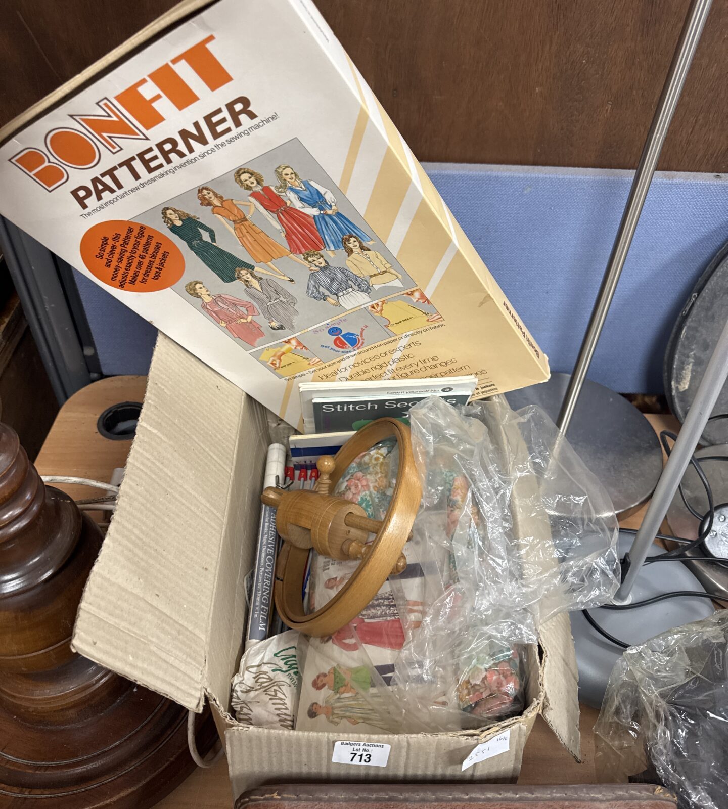 Box of sewing & knitting items