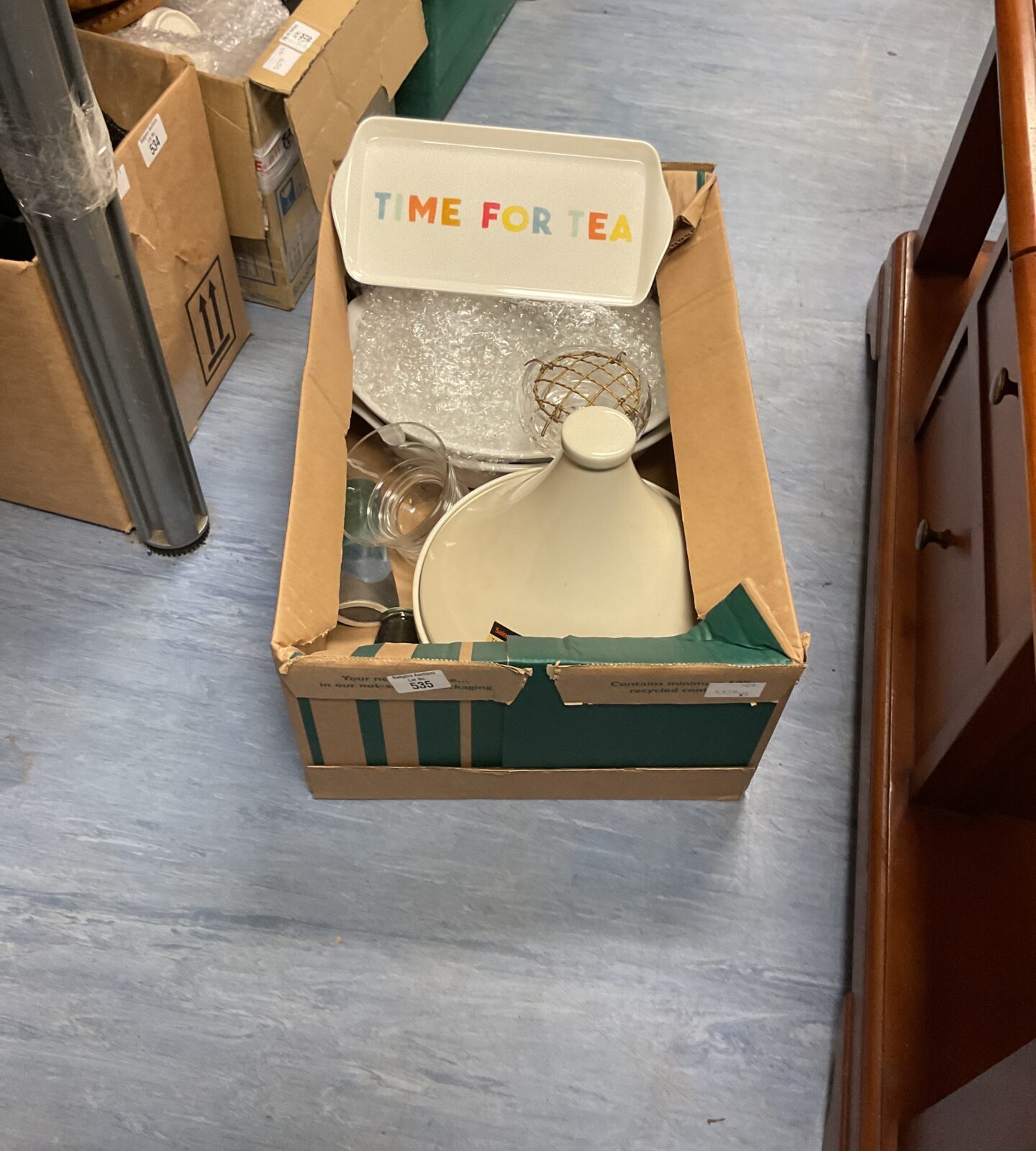 Box o mixed inc time for tea tray and mixed kitchenware