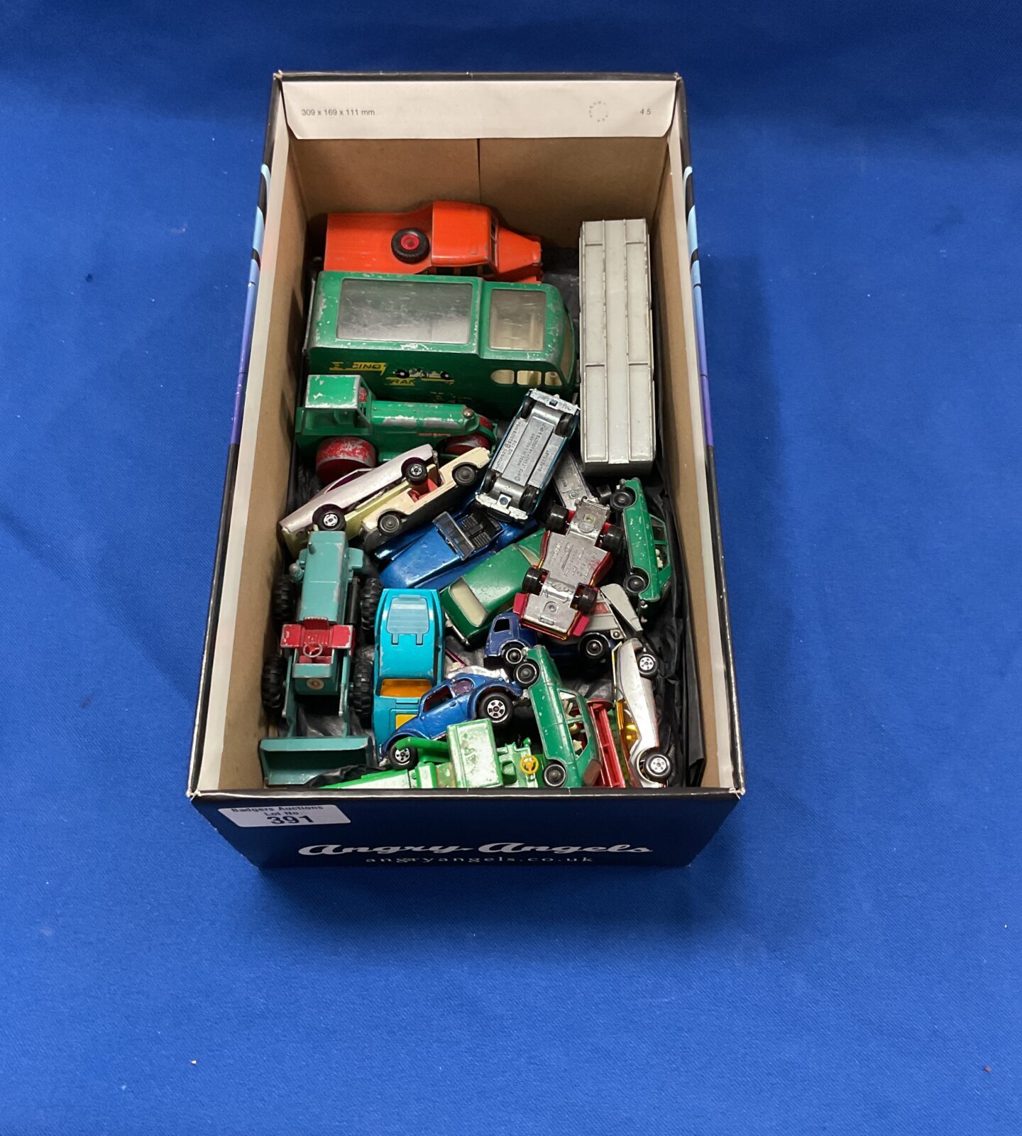 Box if mixed matchbox diecast models