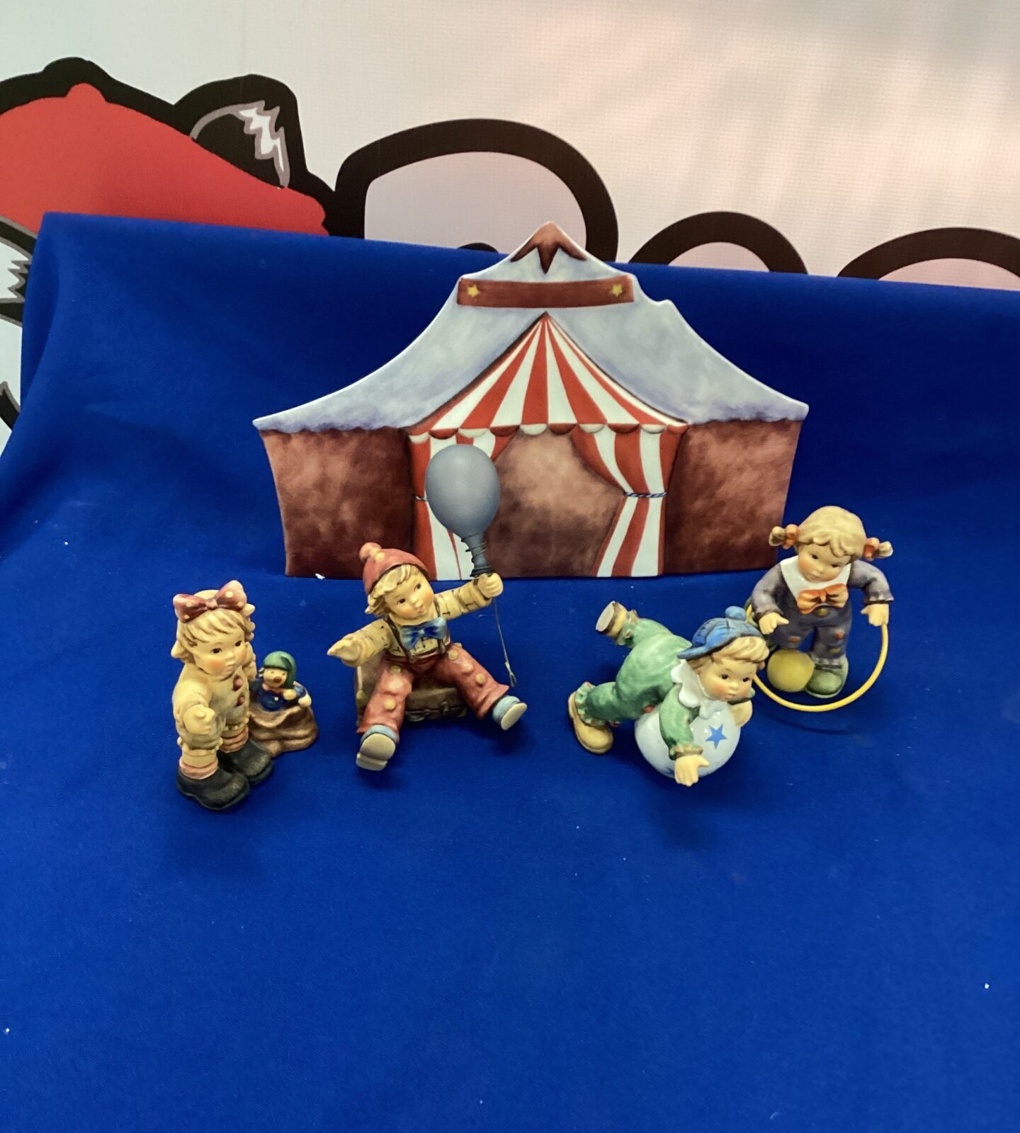 Hummel Circus Figures set