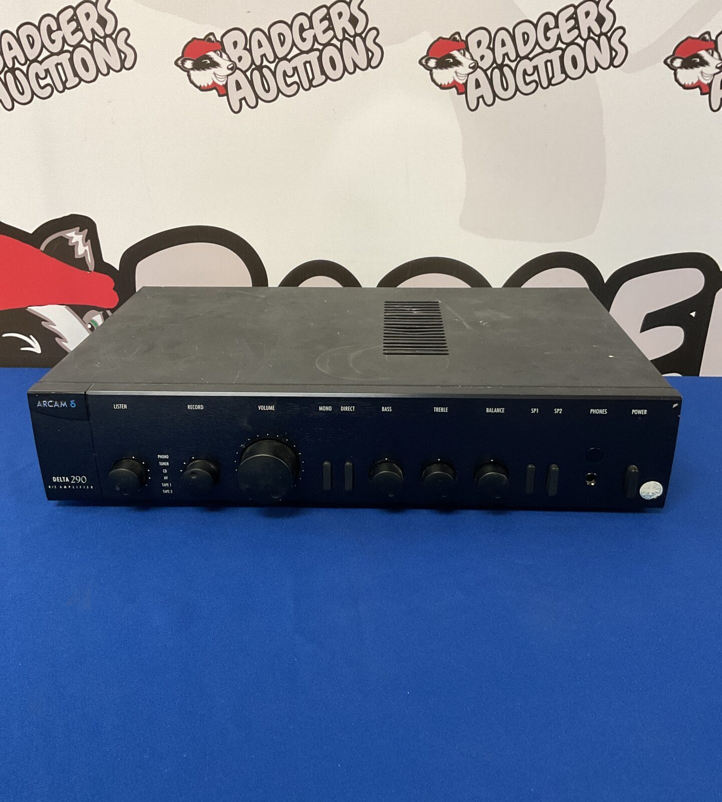Arcam delta 290 amplifier