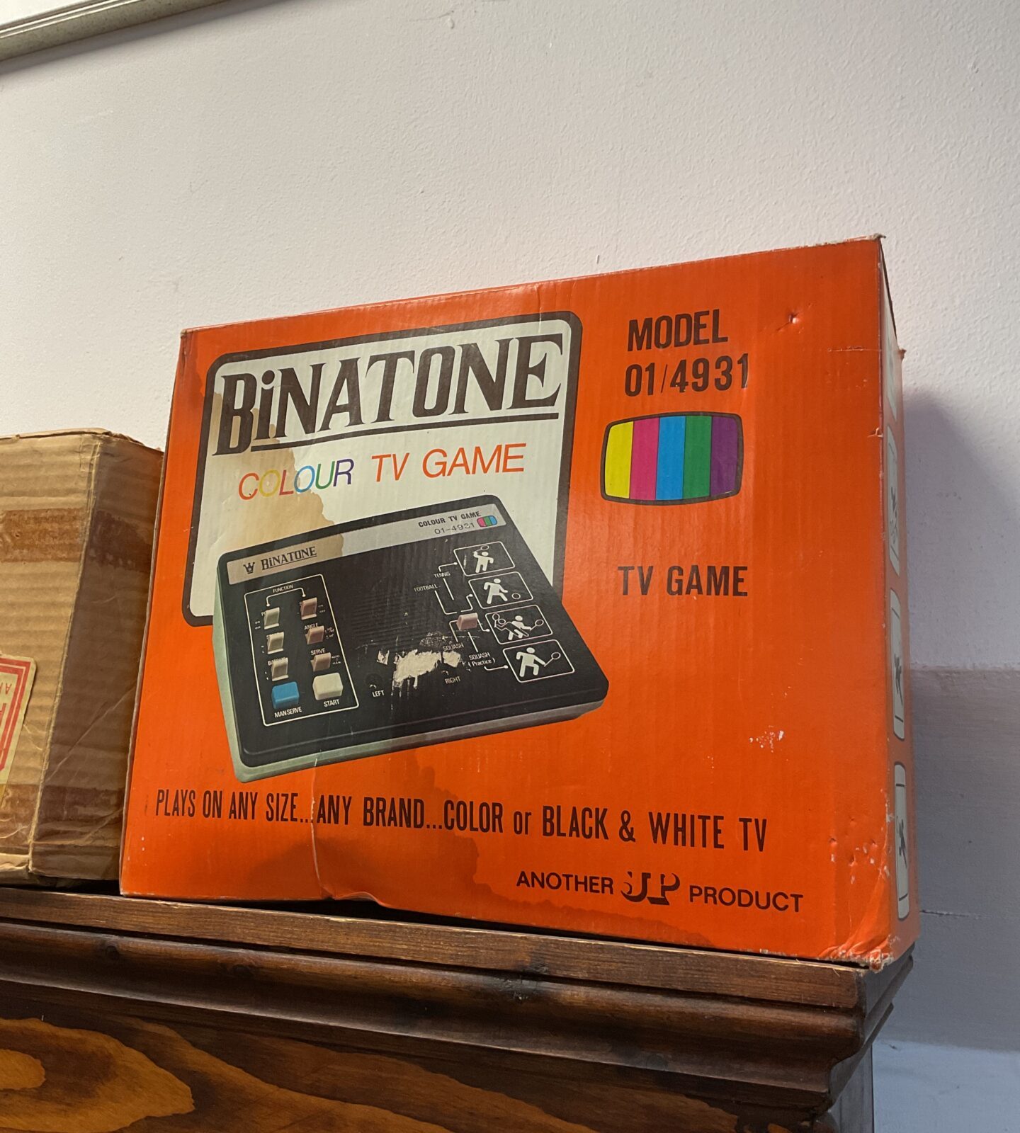 Vintage binatone model 01/4931 games console