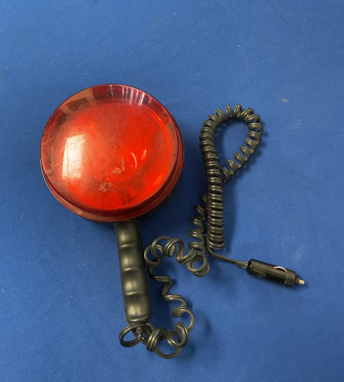 Cyclops red signal lamp