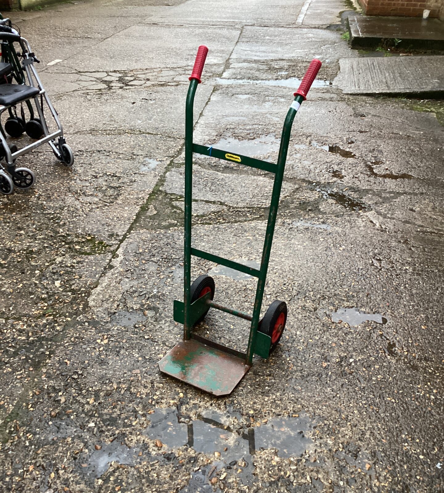 Sack barrow