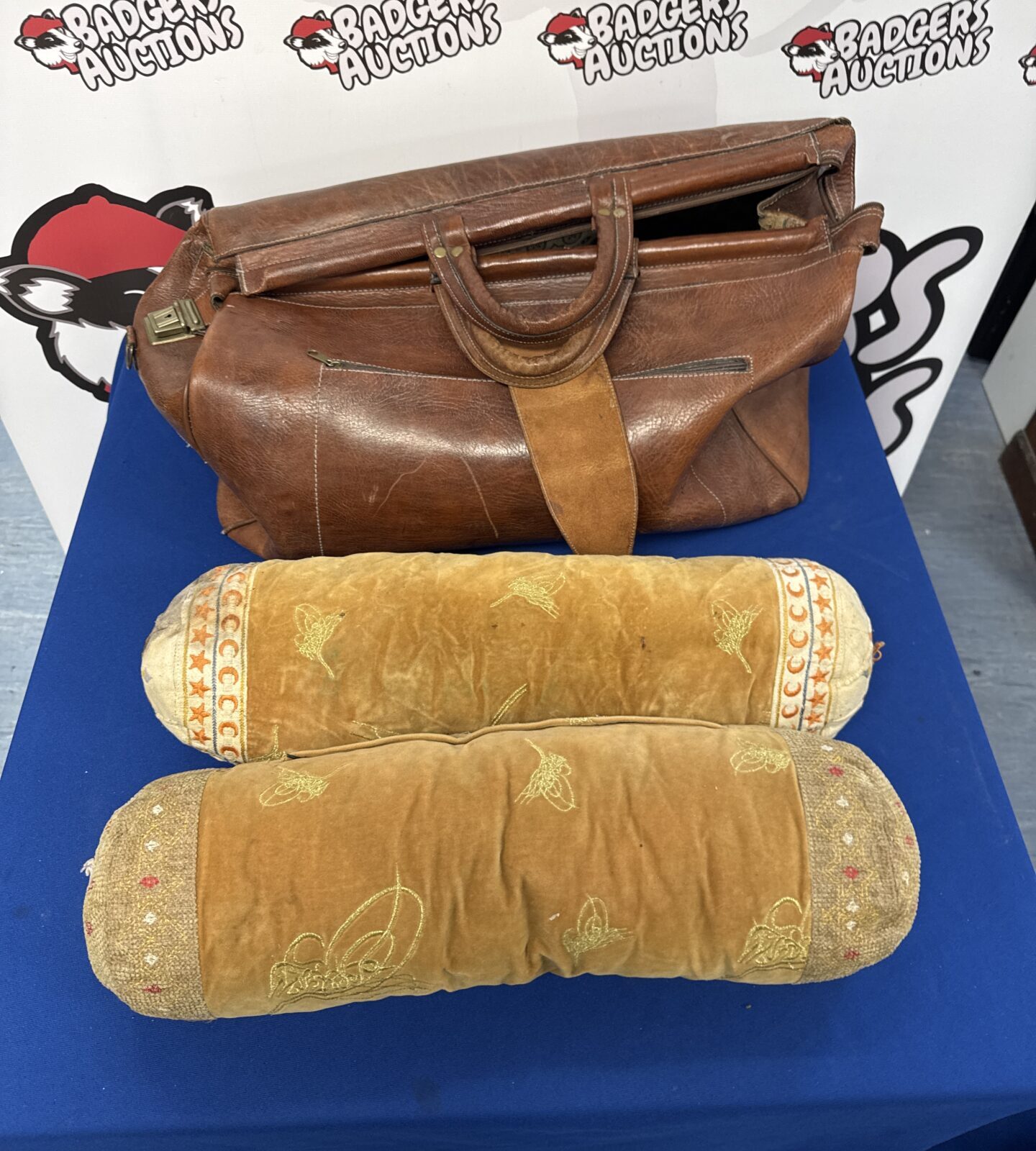 Vintage leather holdall with two Middle Eastern cushions & leather briefcase (cushions need cleaning)