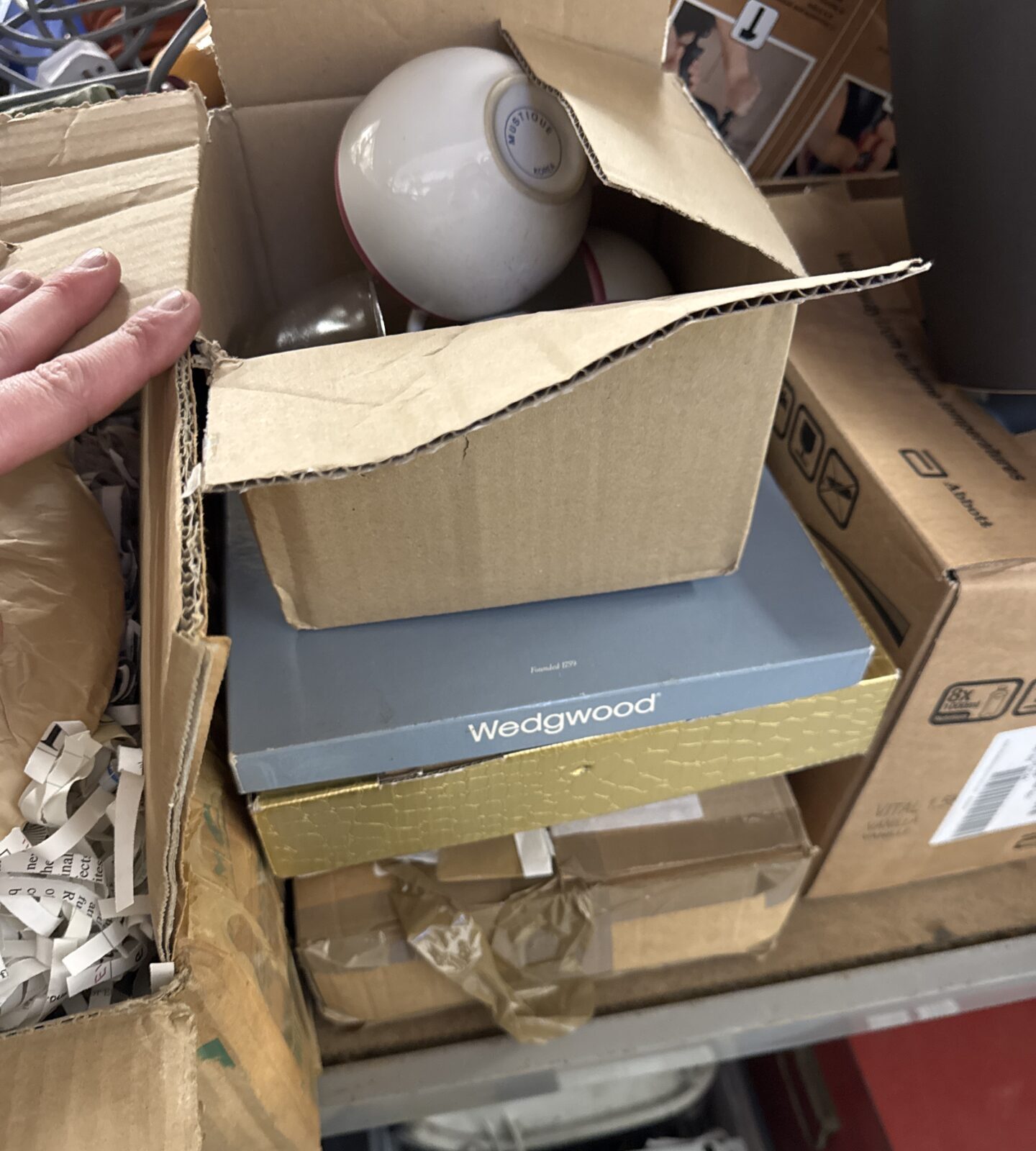 Quantity of house clearance chinaware - Image 3