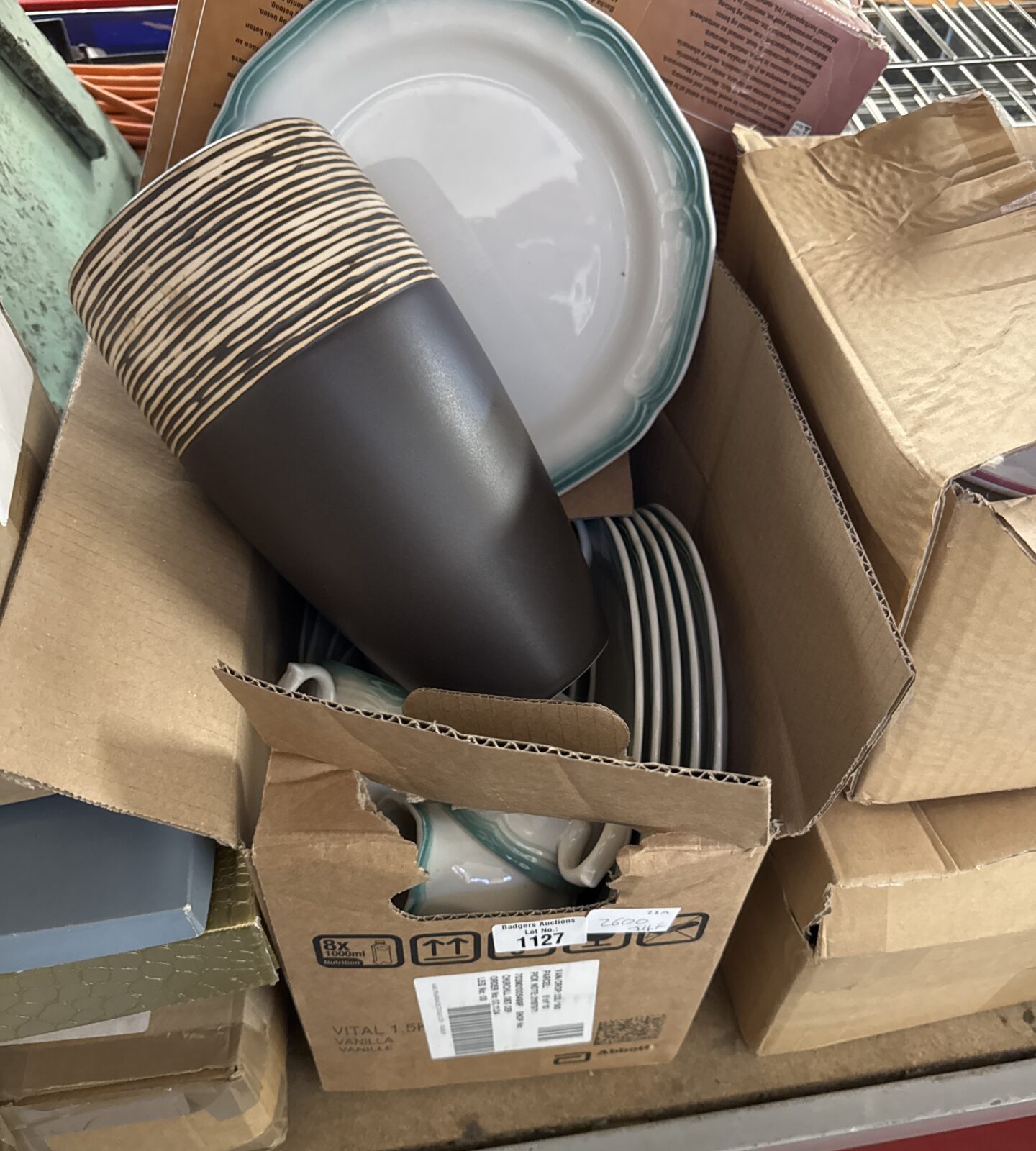 Quantity of house clearance chinaware - Image 4