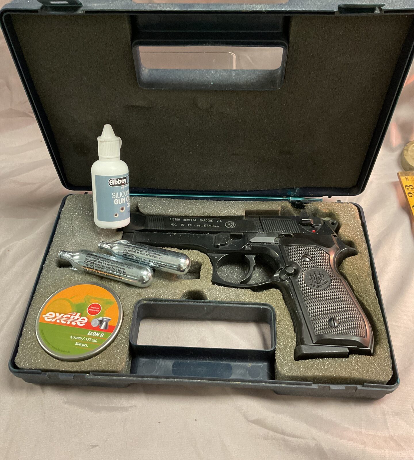 pietro beretta gardone co2 .177 pistol in case