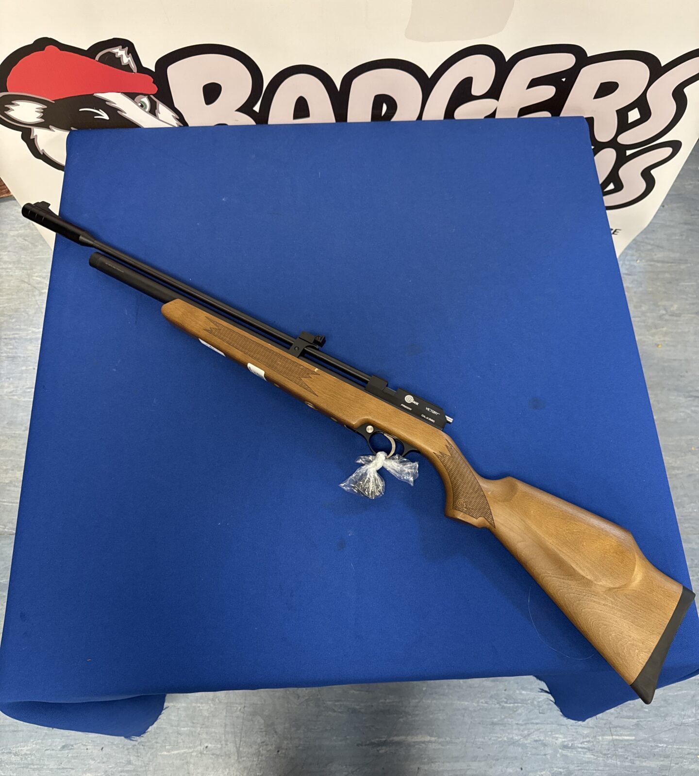 Smk victory pr900w air rifle with magazine