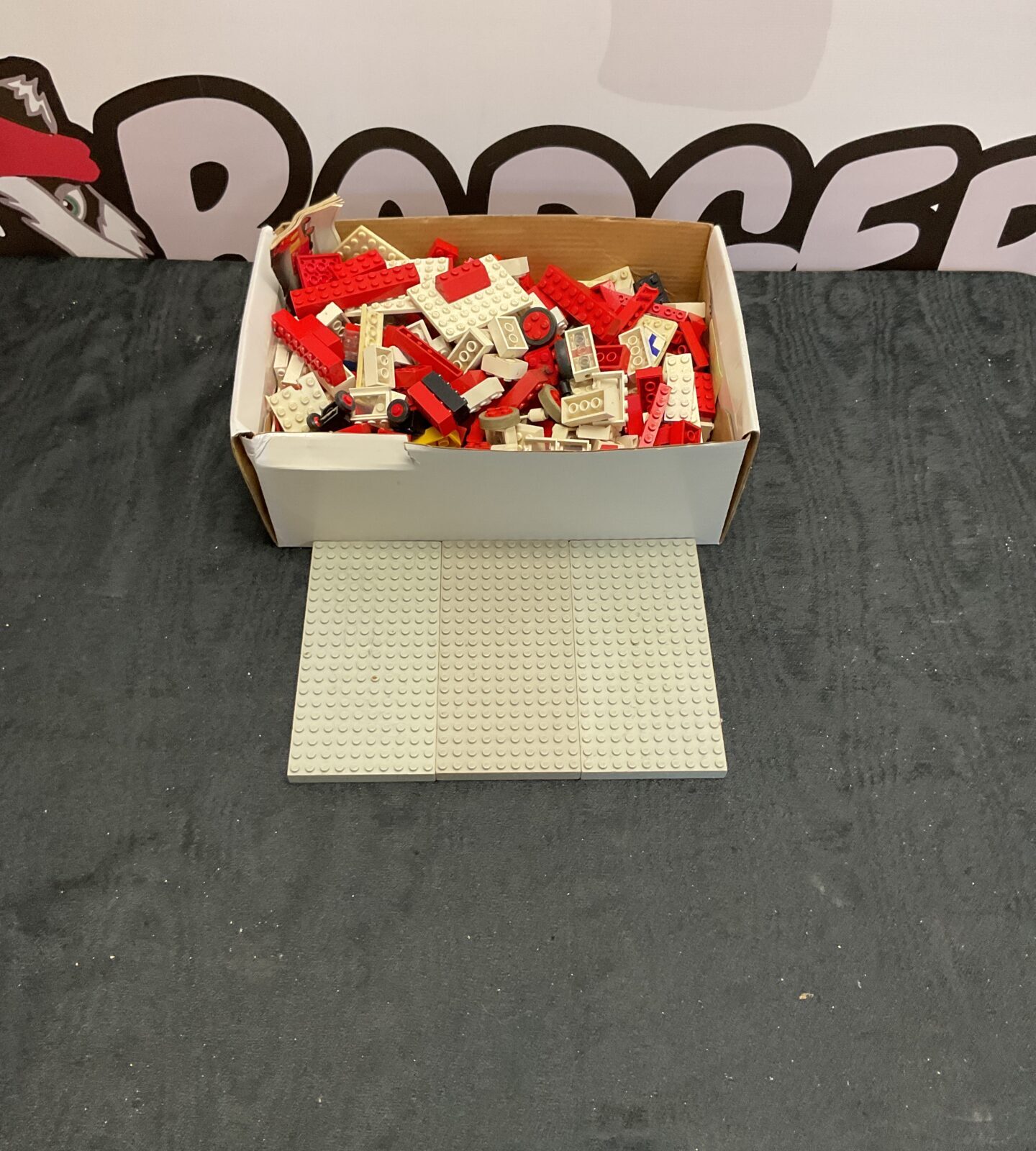 Box of mixed vintage Lego