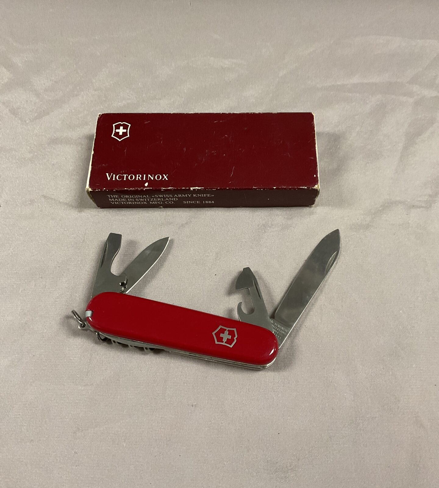 Victorinox Swiss army pocket knife in box