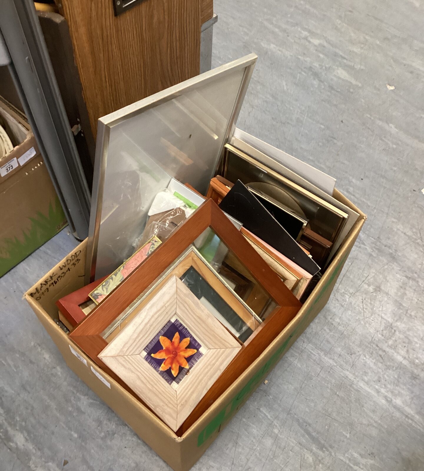 Large quantity of photo and picture frames