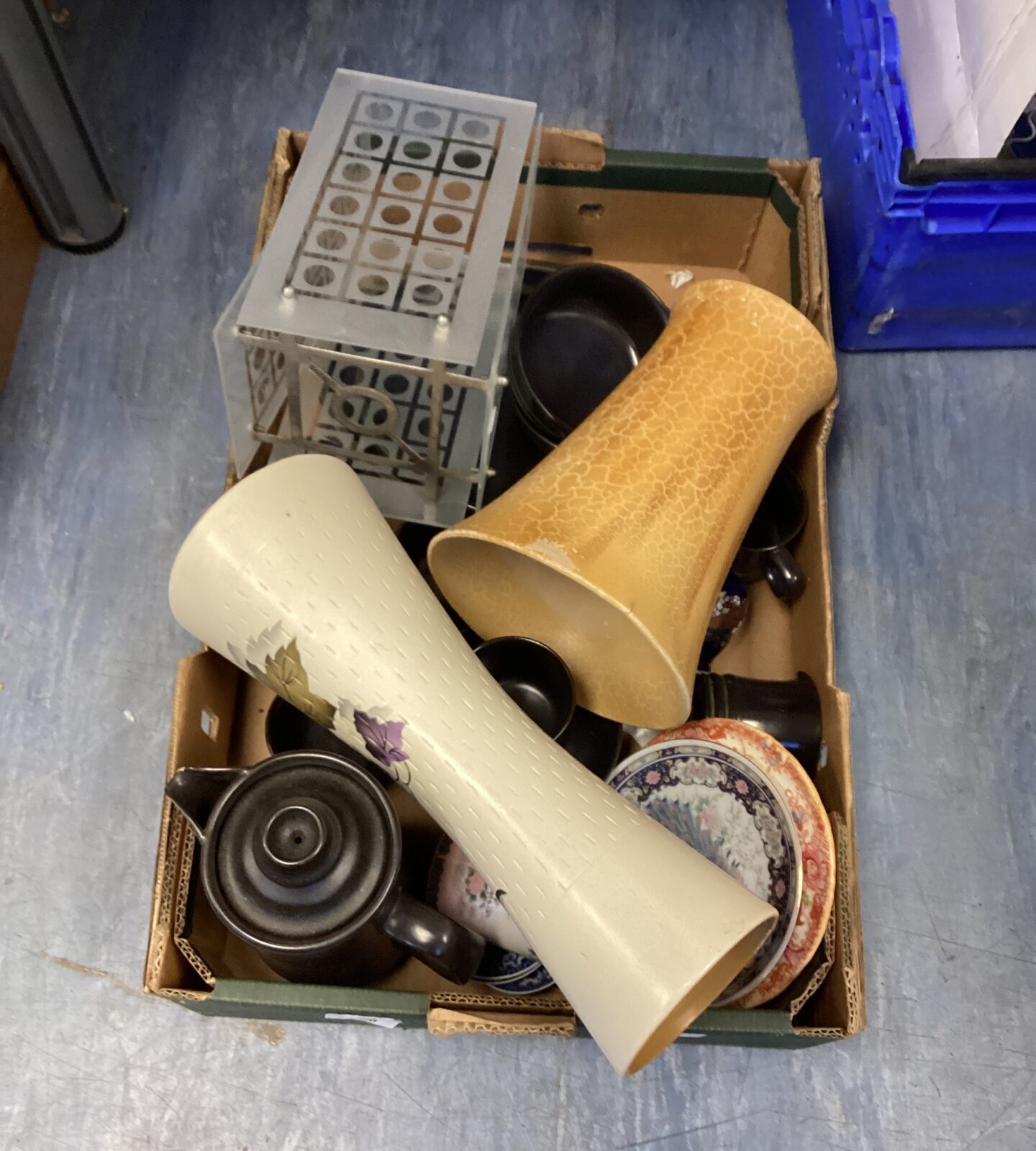 Tray of mixed items inc earthenware coffee set