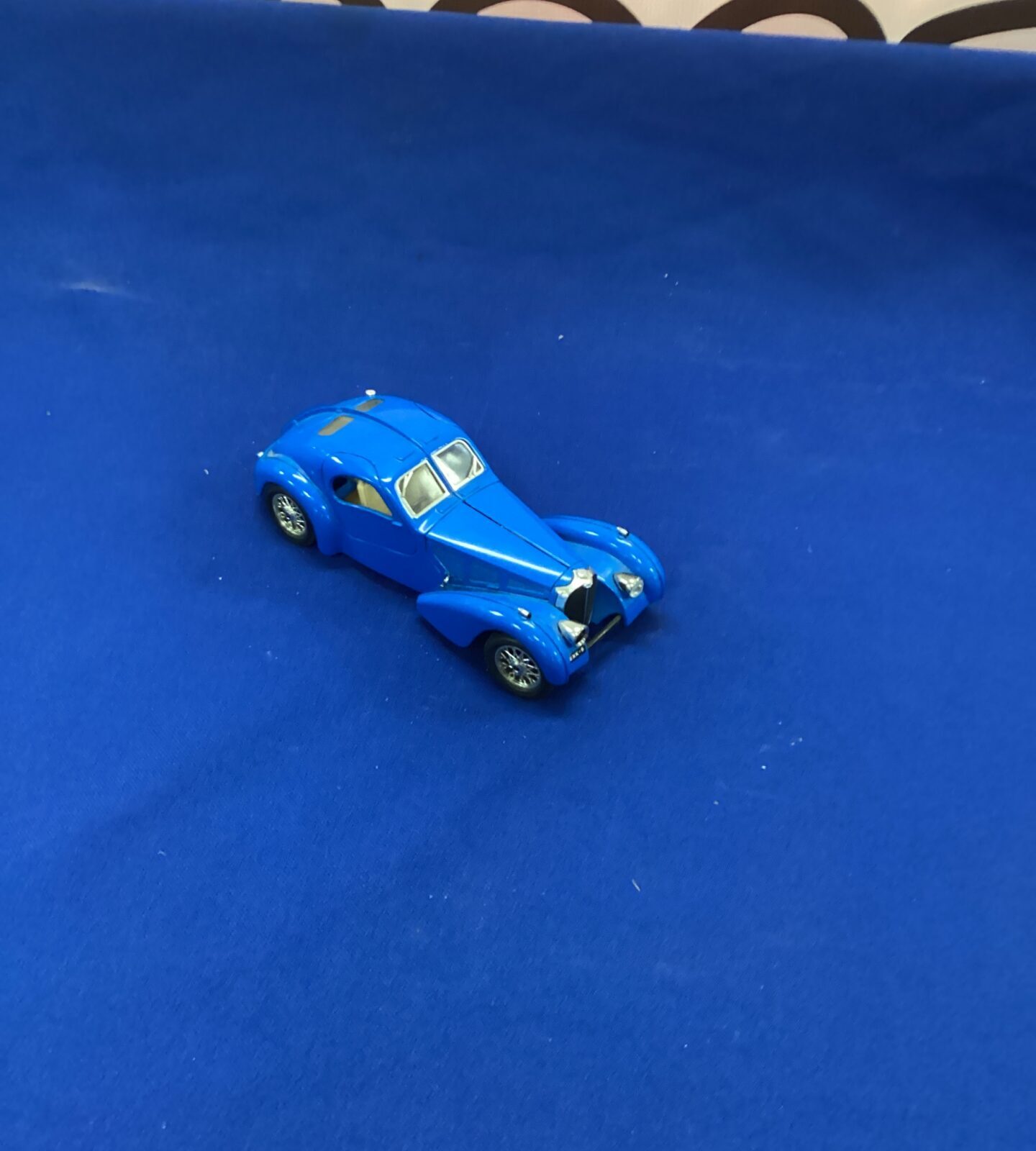 Burago diecast model Bugatti Atlantic 1930