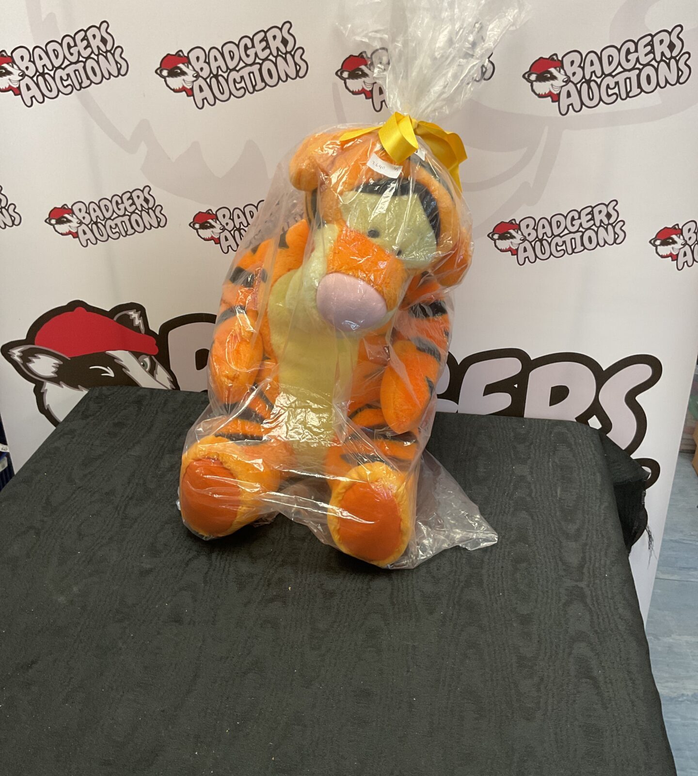 New Disneys winnie the pooh tigger large soft teddy