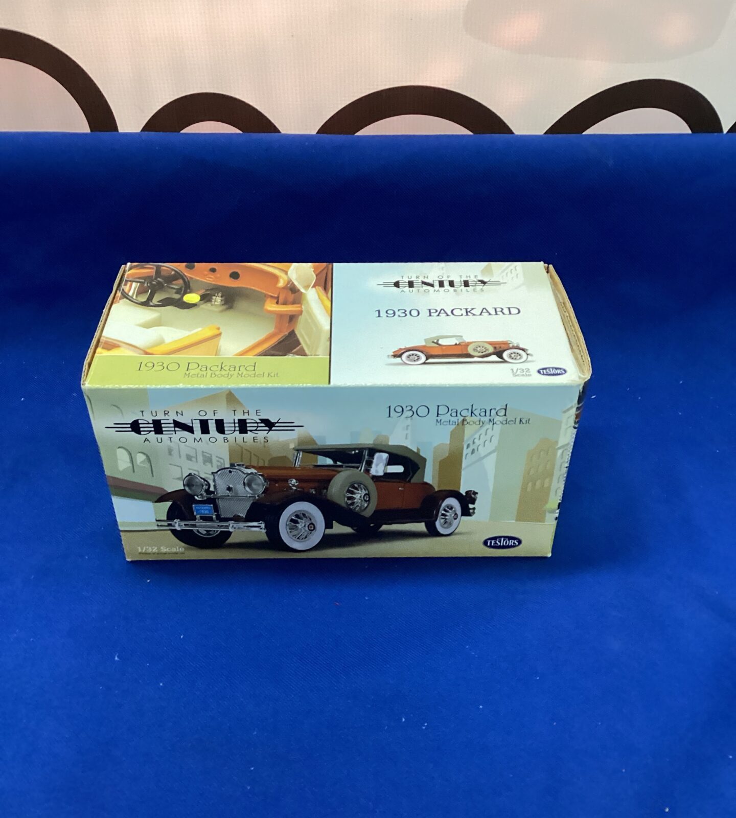 Testors Model 1930 Packard Car in box