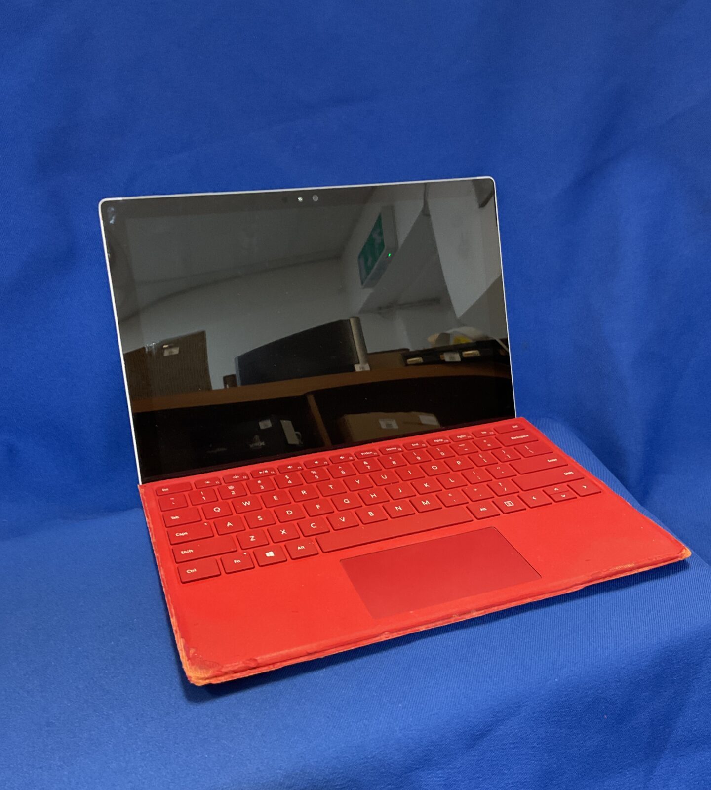 Microsoft surface pro tablet untested cracked screen