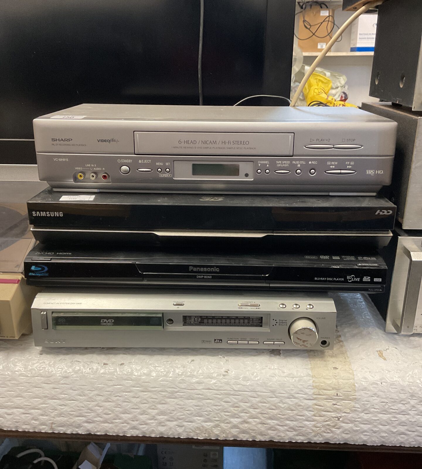 Lot of four dvd vhs & bluray players including samsung & sony