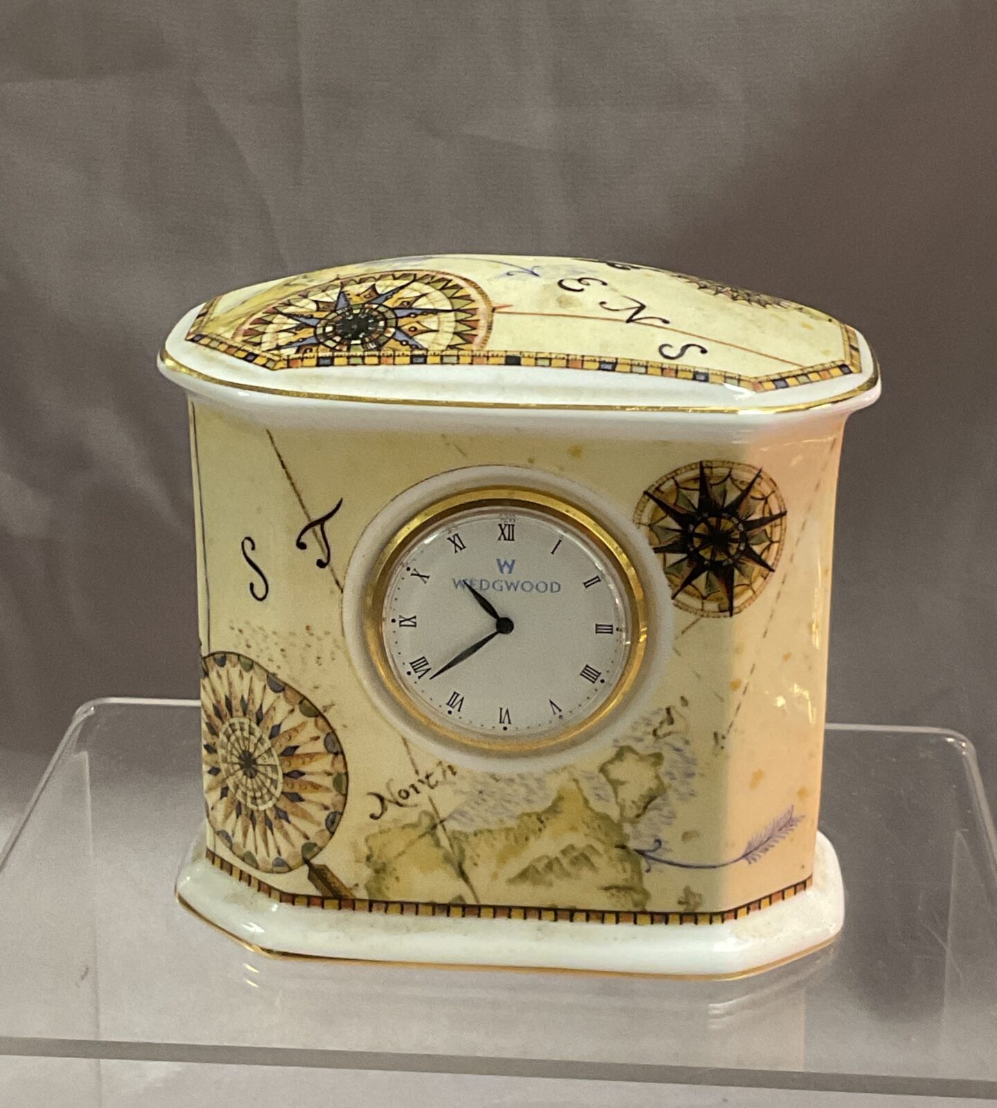 Wedgewood Quartz desk clock