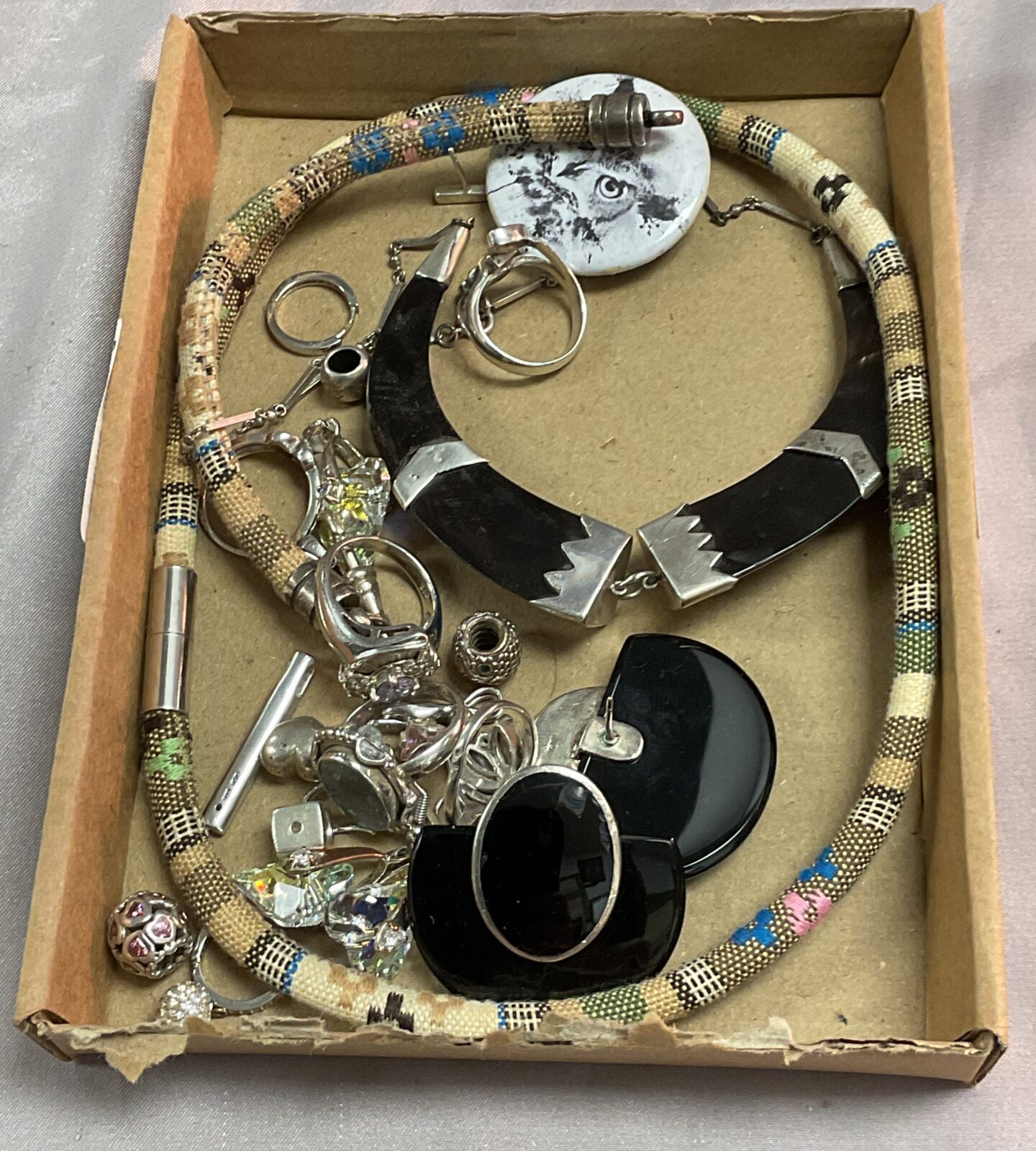 Tray of mostly 925 Silver jewellery