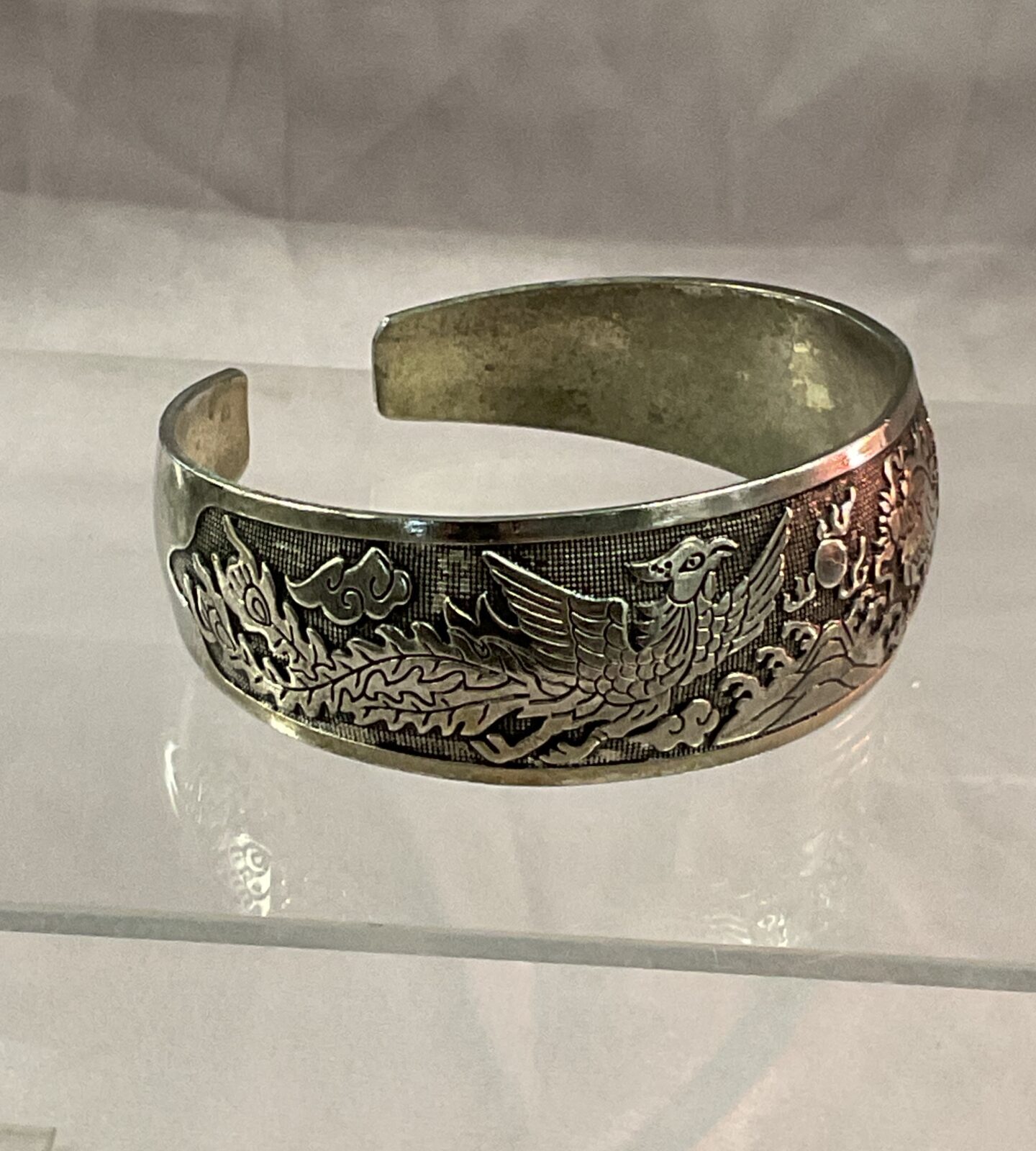 Chinese Whitemetal Bird of paradise and dragon decorated bracelet - Image 2