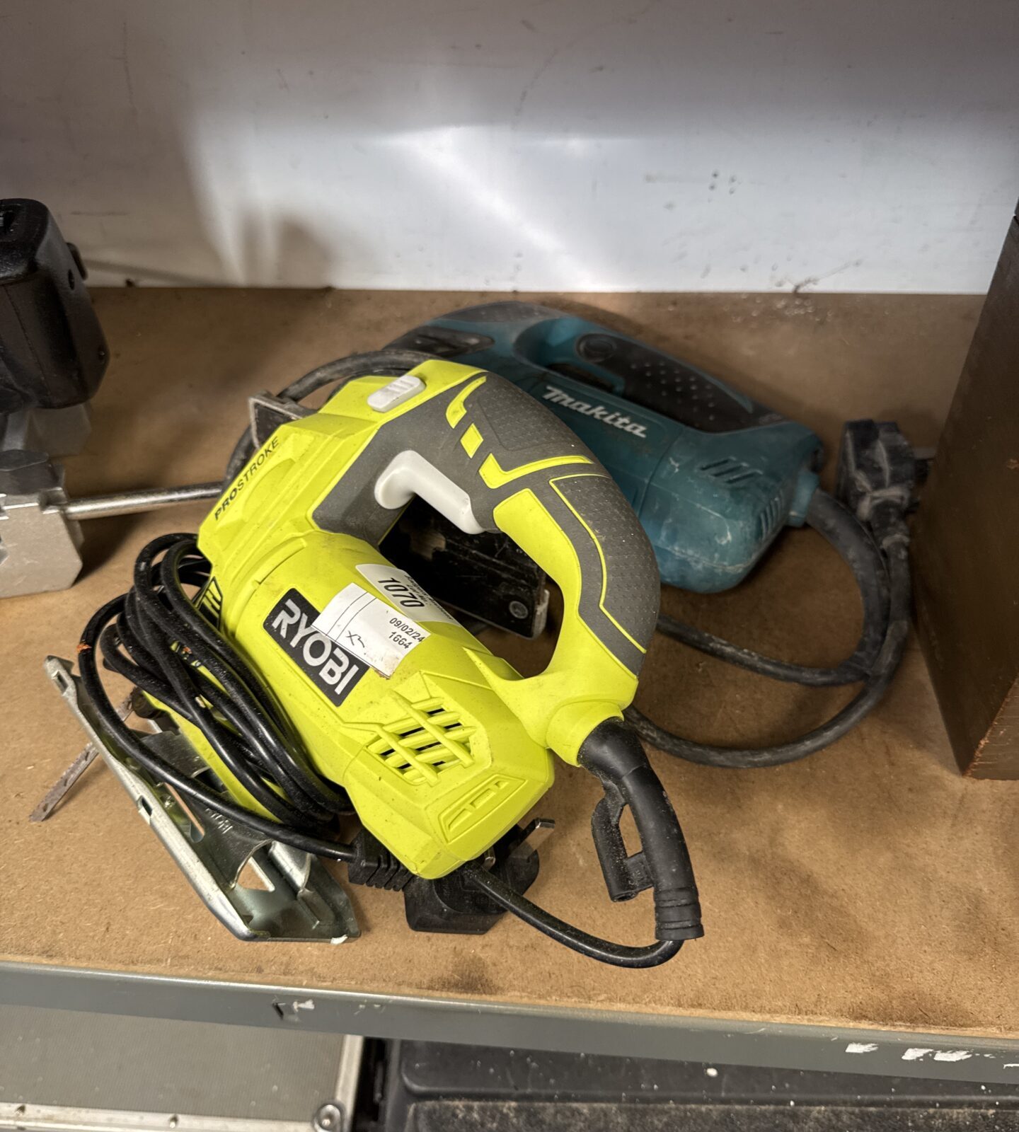 Ryobi & Makita jig saws - both power on