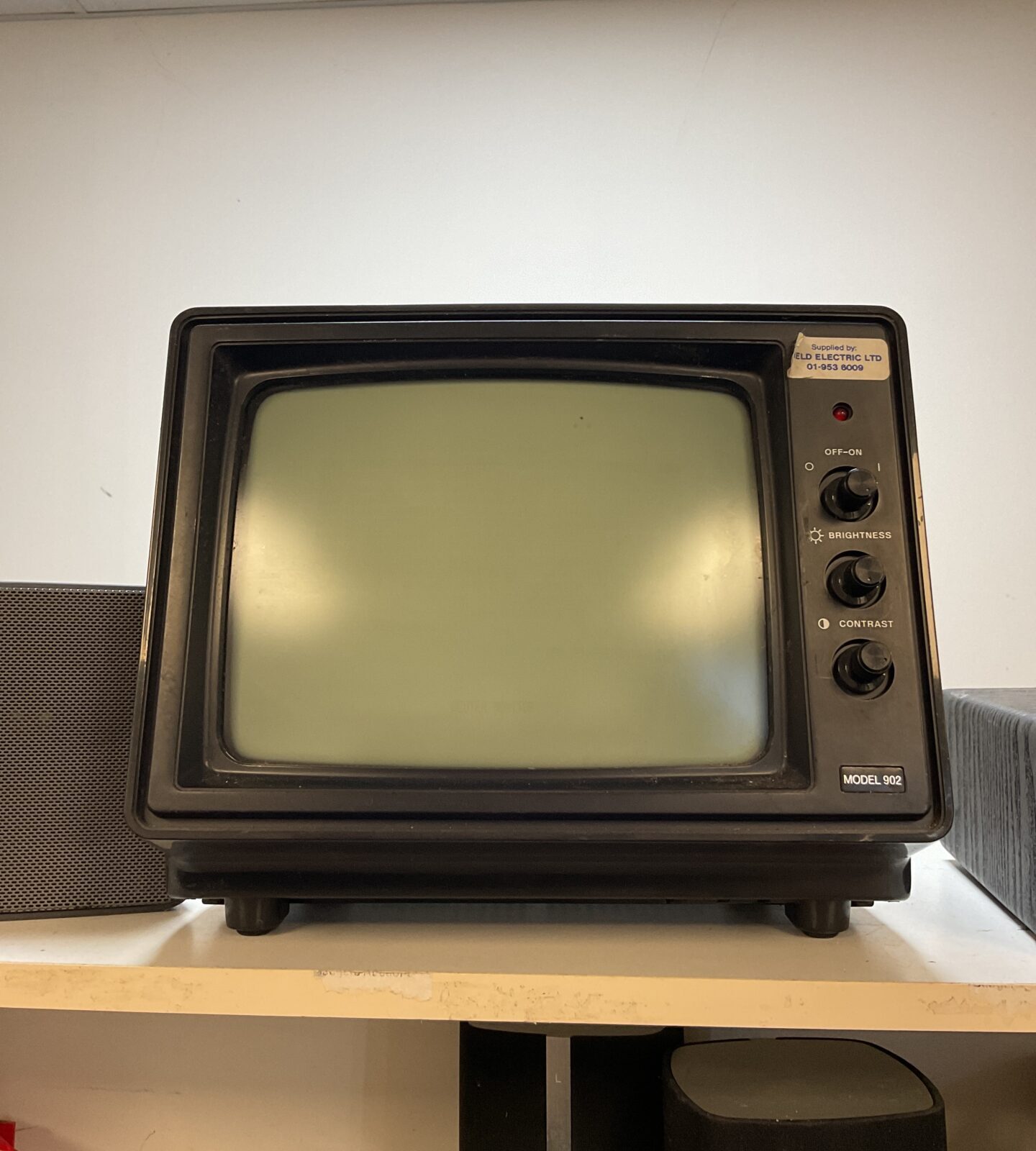 Vintage green screen monitor model 902