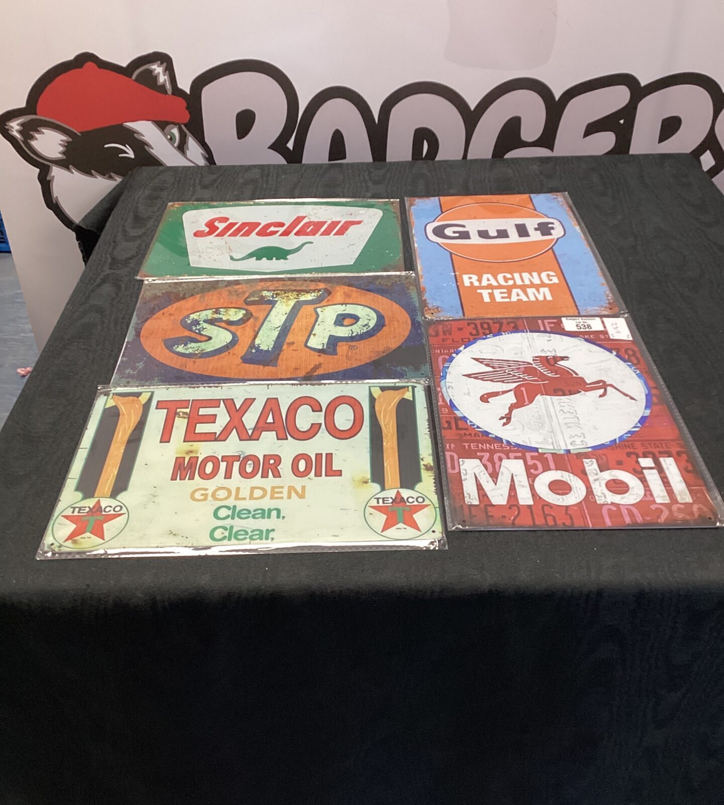 Five modern reproduction motor industry tin signs inc mobil, texaco & sinclair