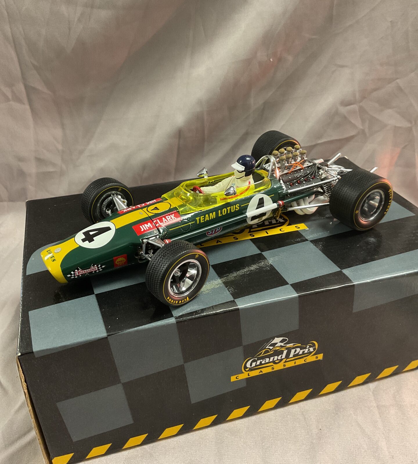 Exoto Grand Prix classics 1:18 scale Jim Clark’s F1 type 49 lotus Ford new in box - Image 3