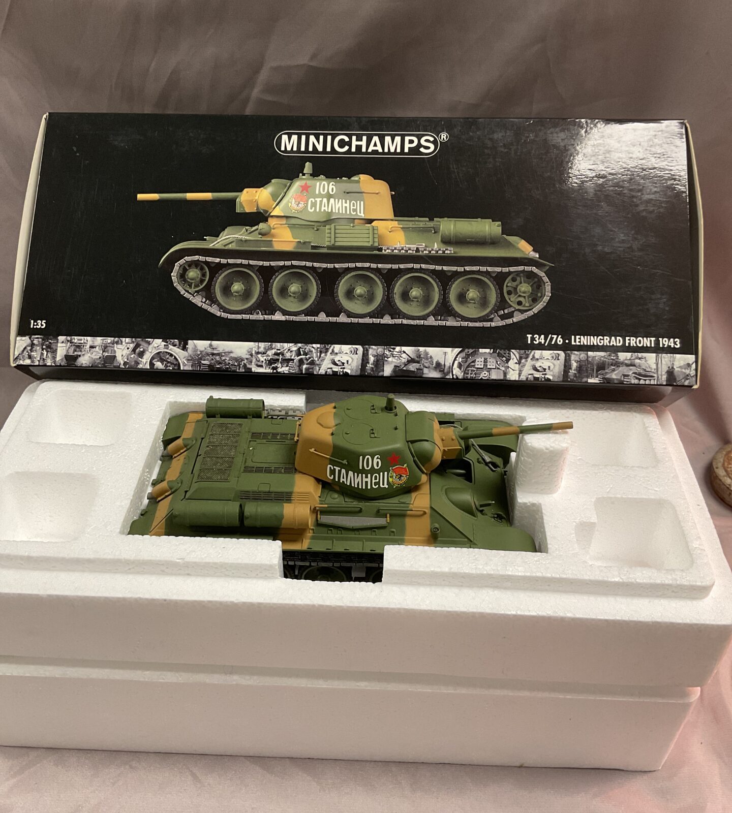 New in box mini champs  T34/76 Leningrad front 1943 model tank 1:35 scale