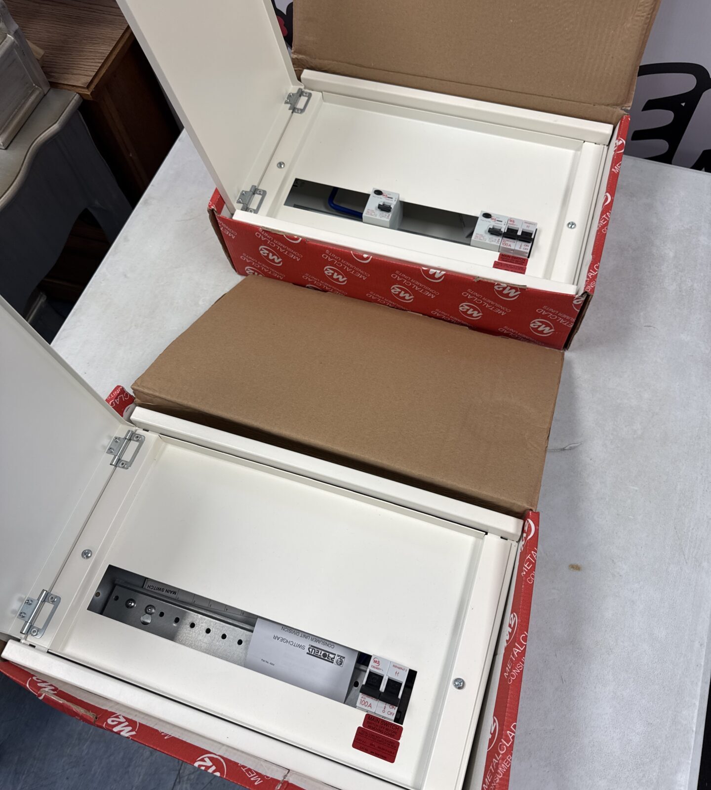 Two metalclad m2 consumer units fuse boxes new - Image 2