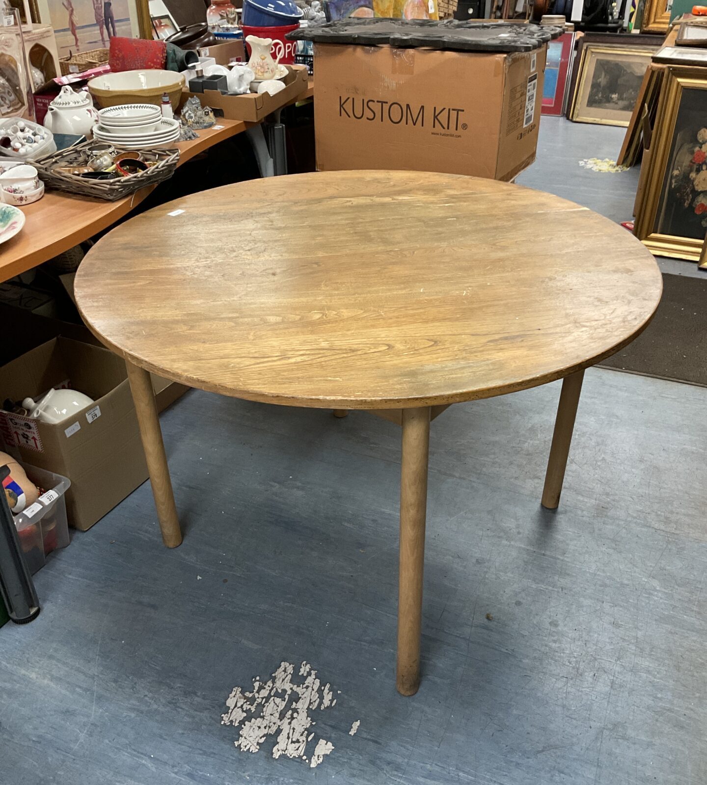 Vintage round oak effect table