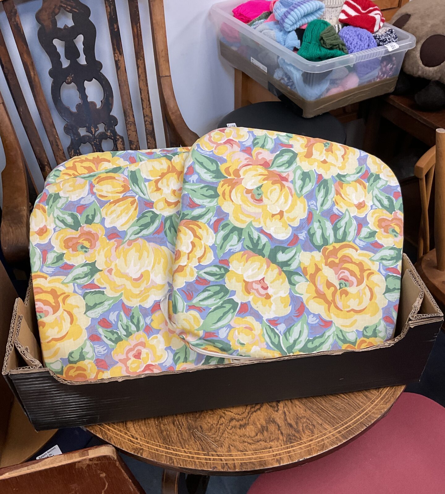 Set of 8 yellow rose seat cushions