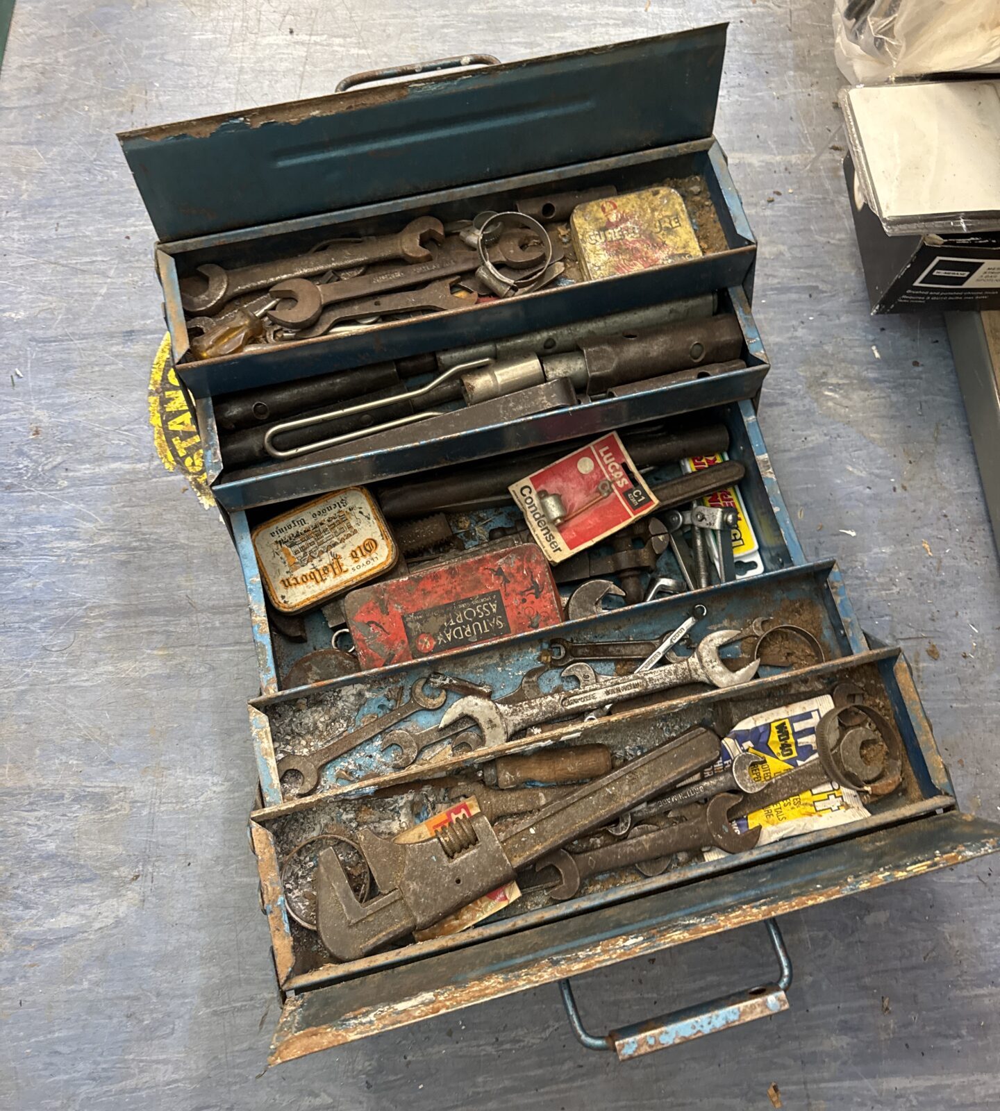 Vintage cantilever toolbox with contents