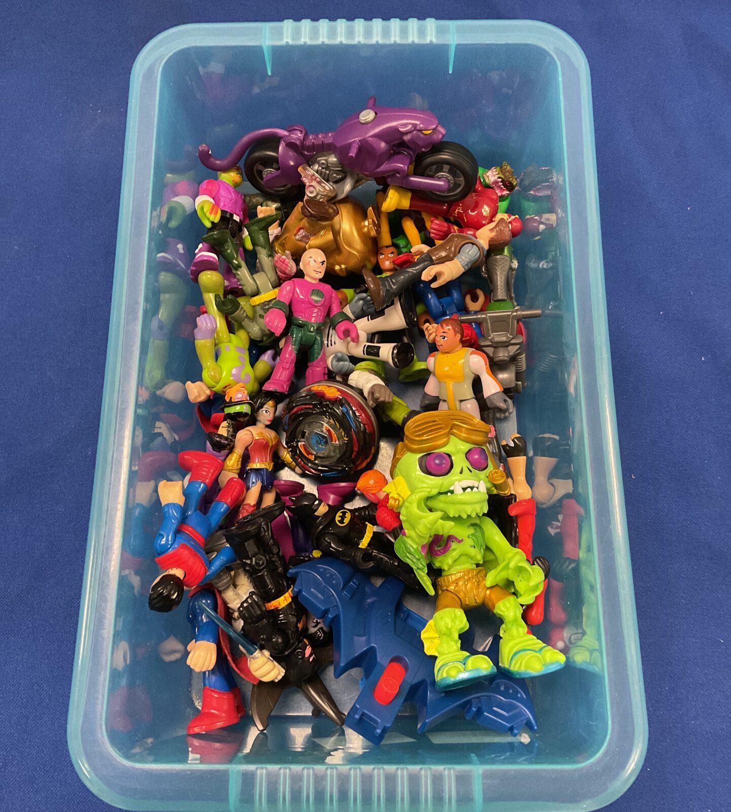 Tray of assorted imaginex  characters