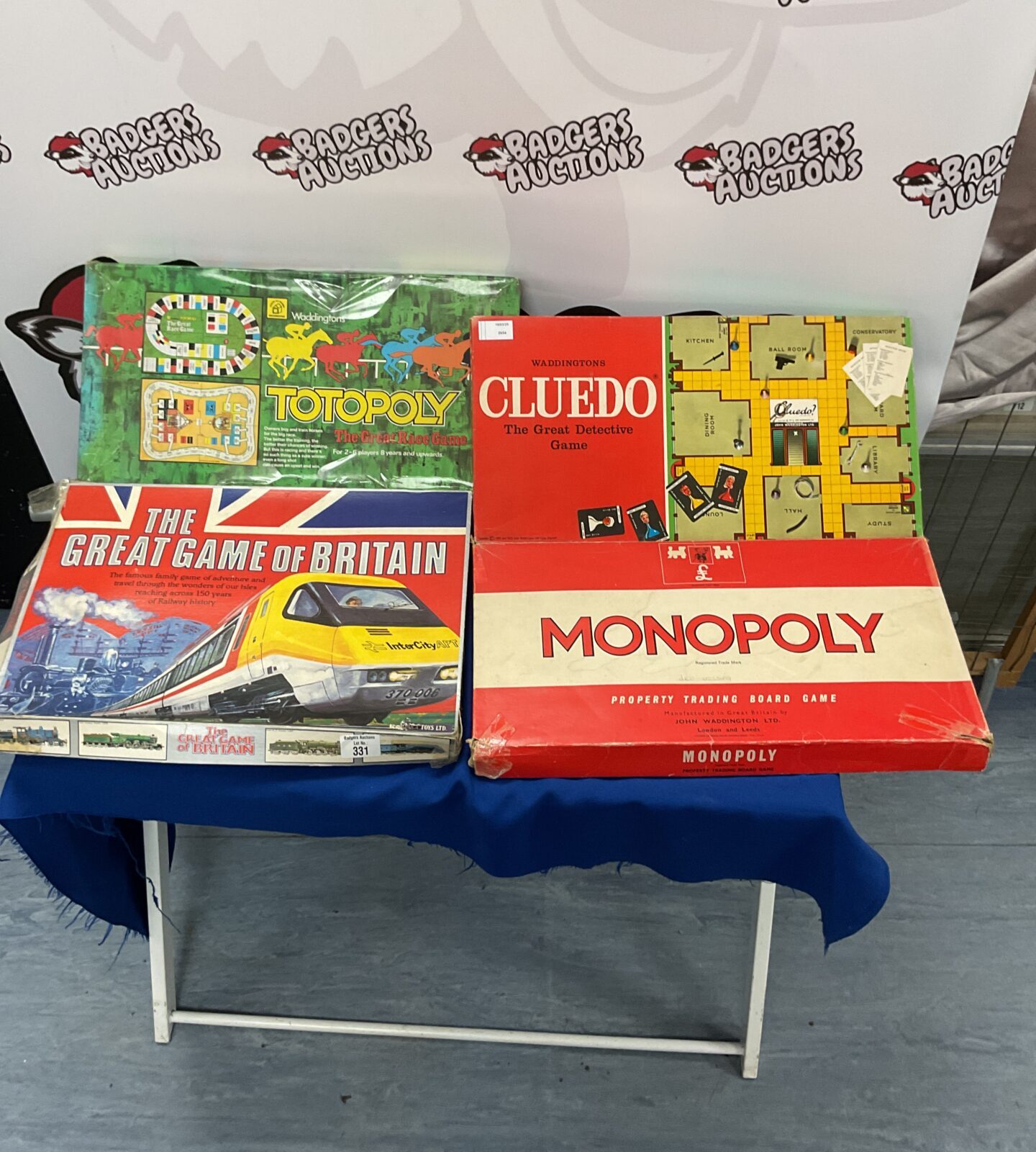 Selection of vintage board games inc cluedo, monopoly and the great game of Britain