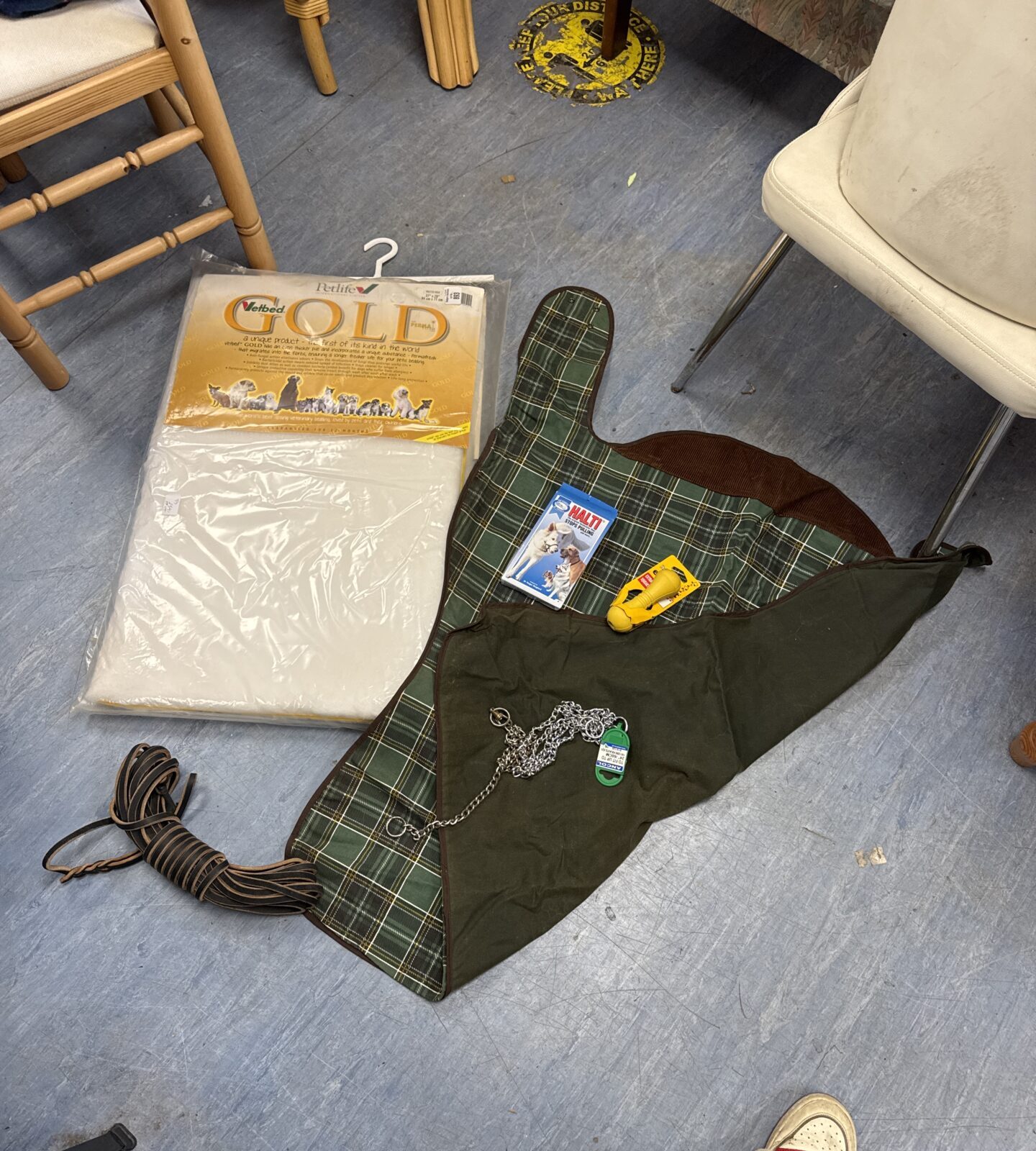 Selection of dog items inc coat, new bed cushion & leads etc