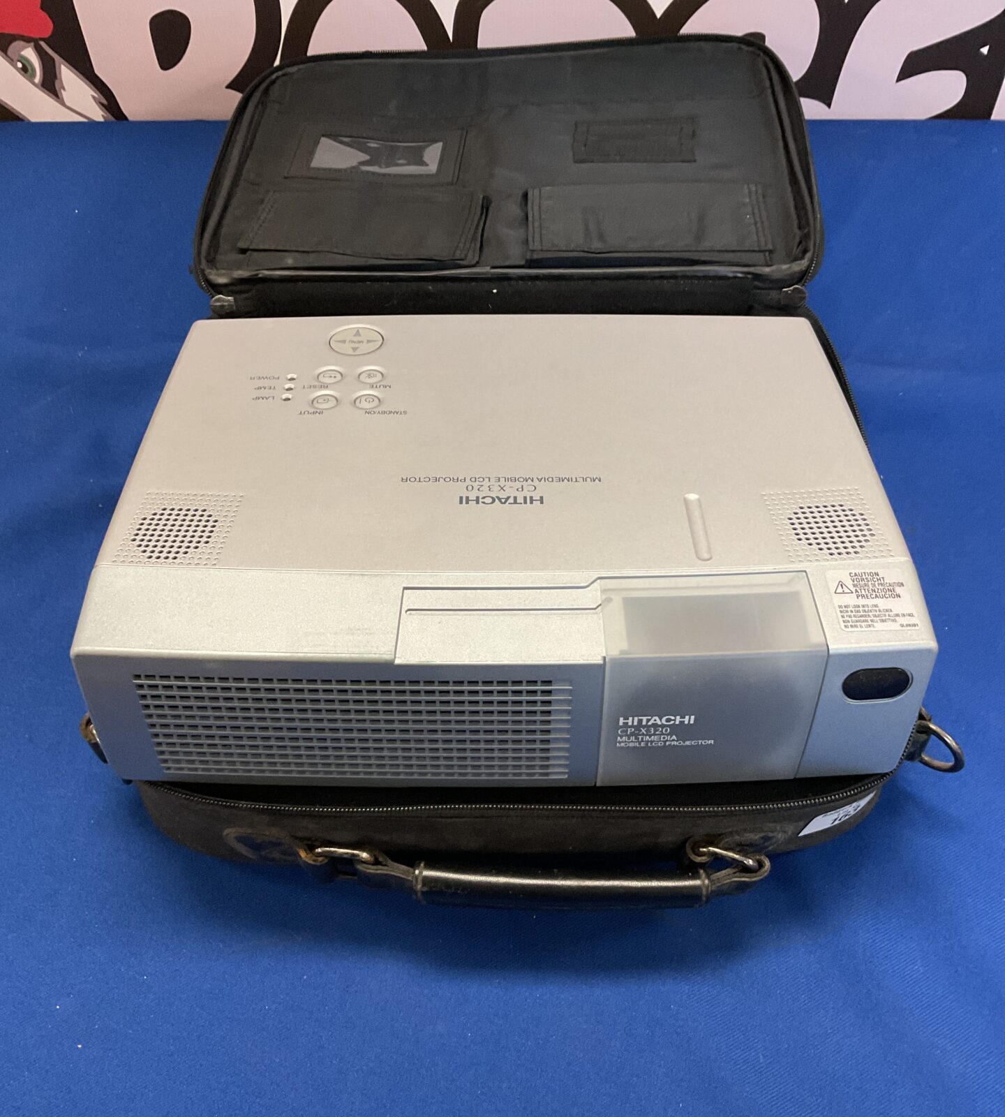 Hitachi cp-x320 multimedia projector