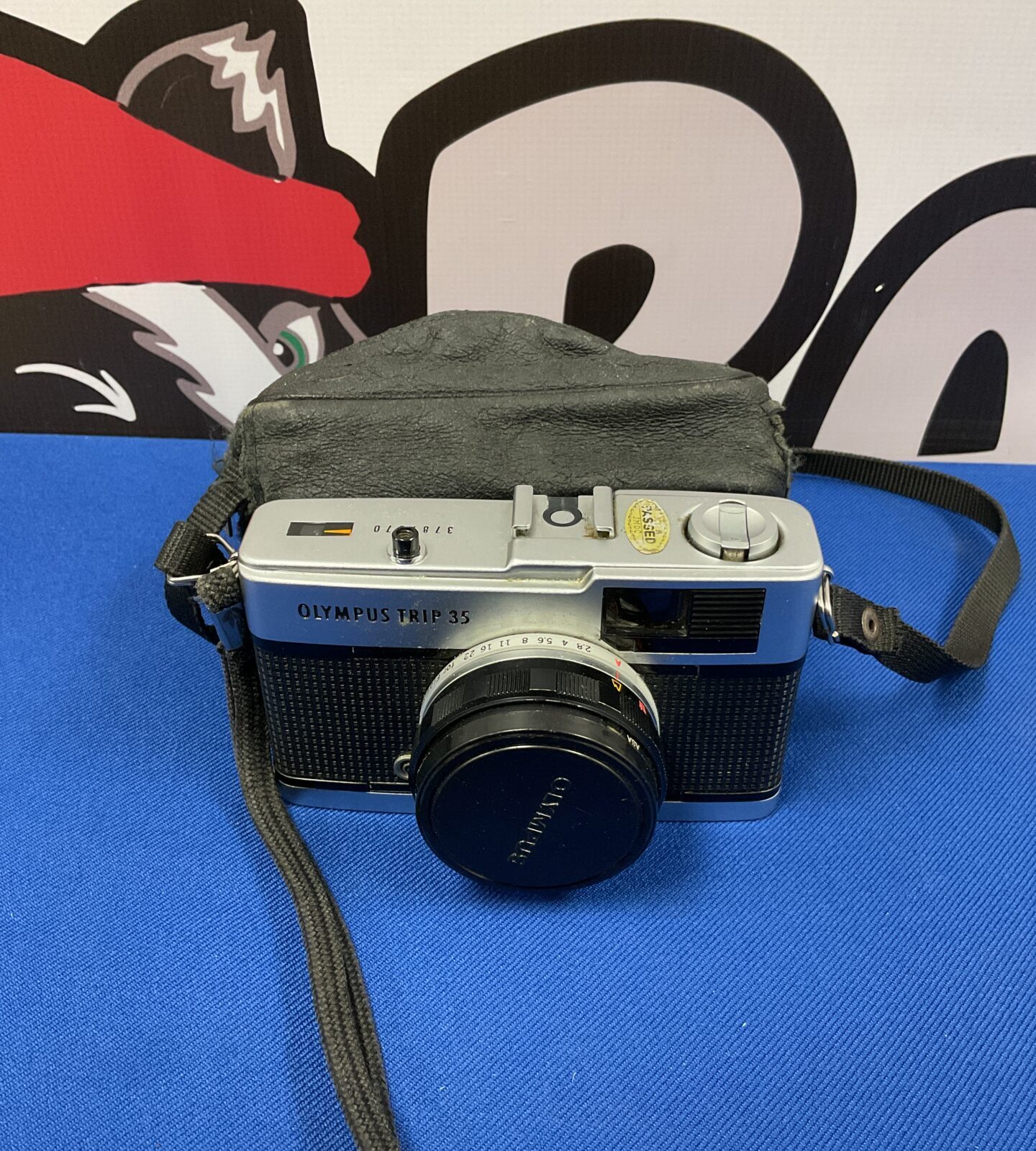 Olympus trip 35 camera (battery good)