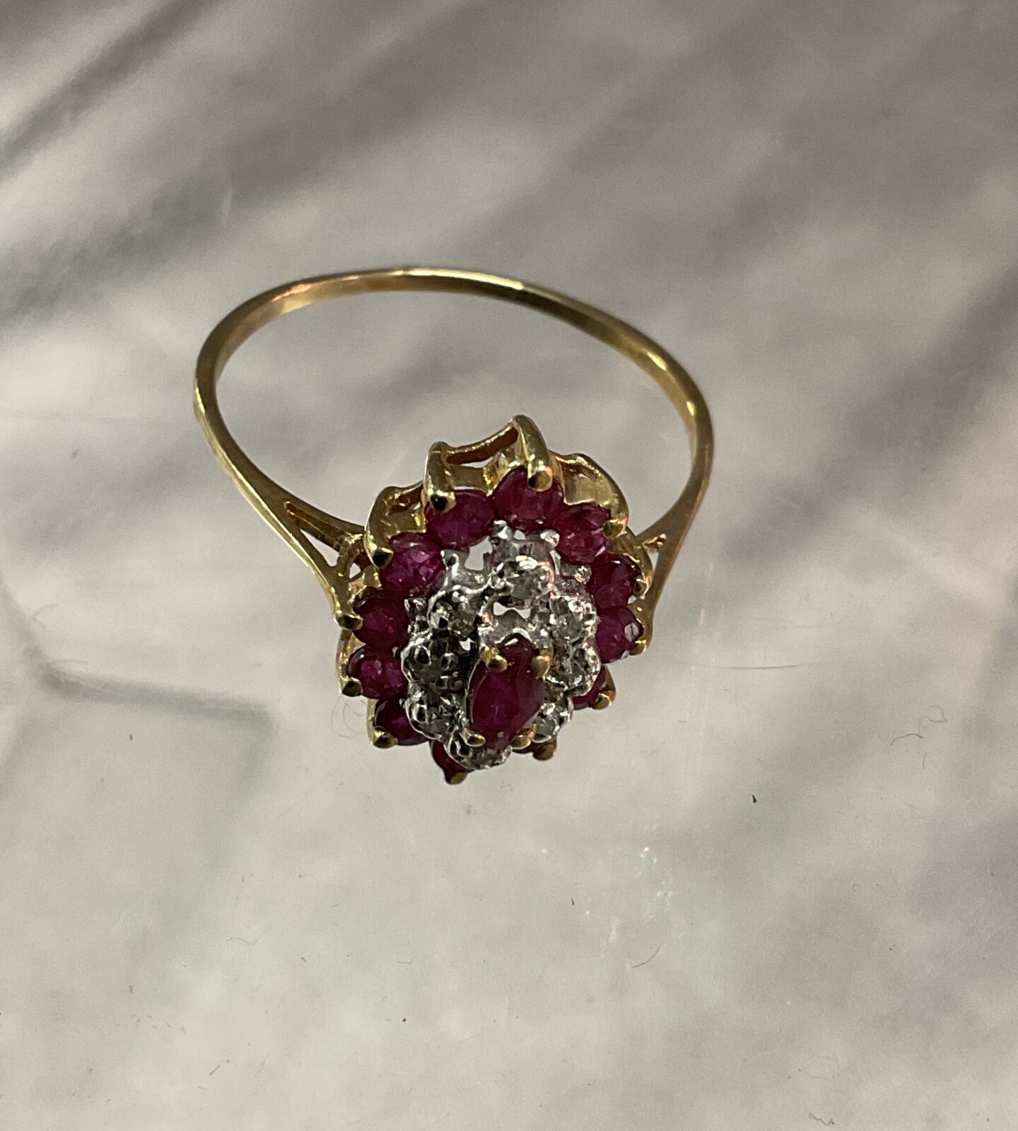 Vintage 9ct gold ruby and diamond  cluster ring size S  2.19g gross