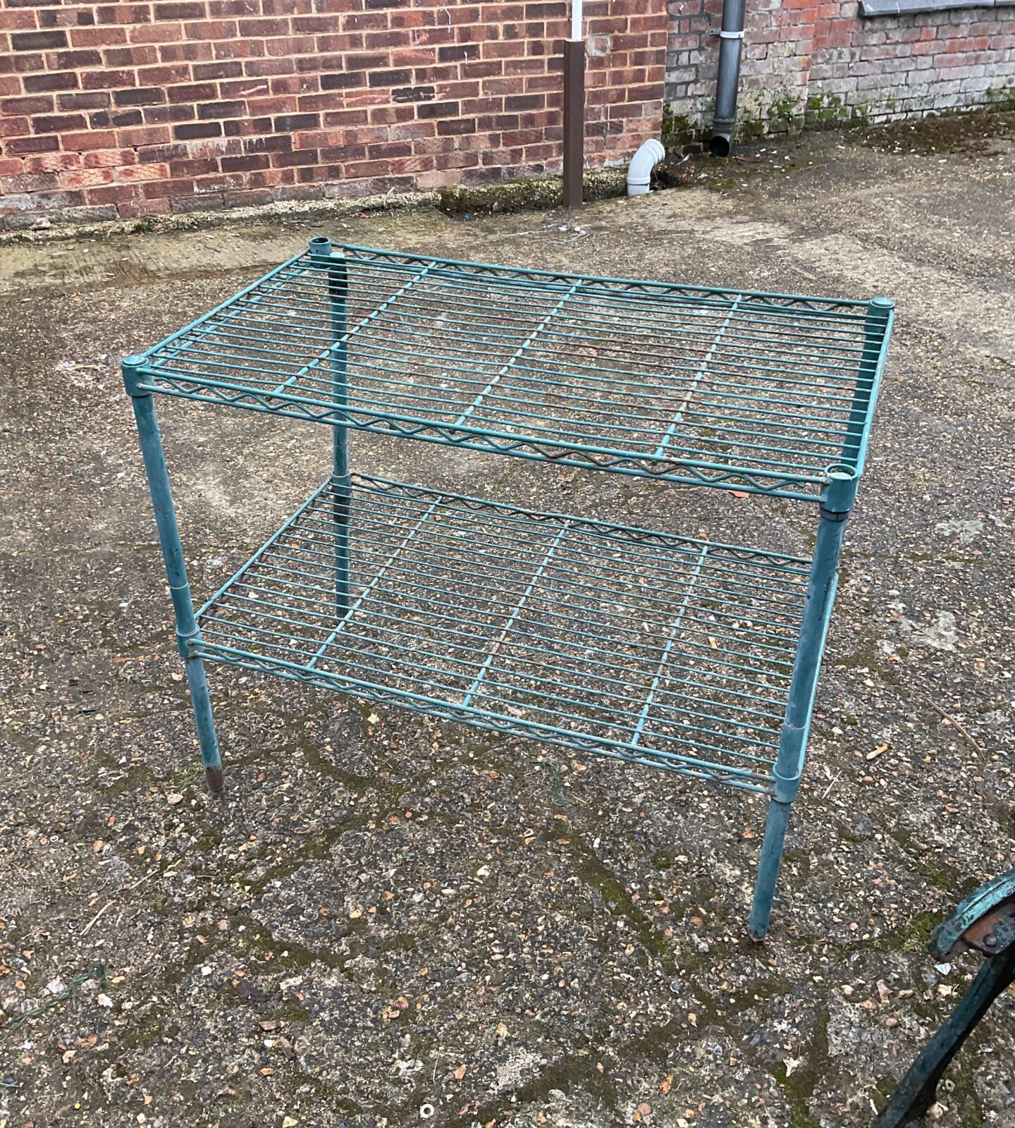 Metal potting table