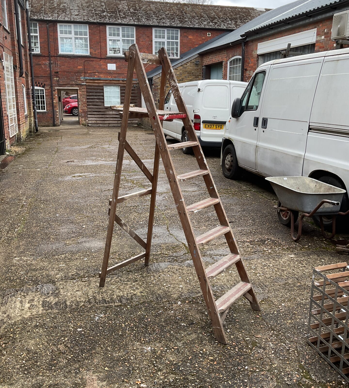 Wooden 7 run stepladder