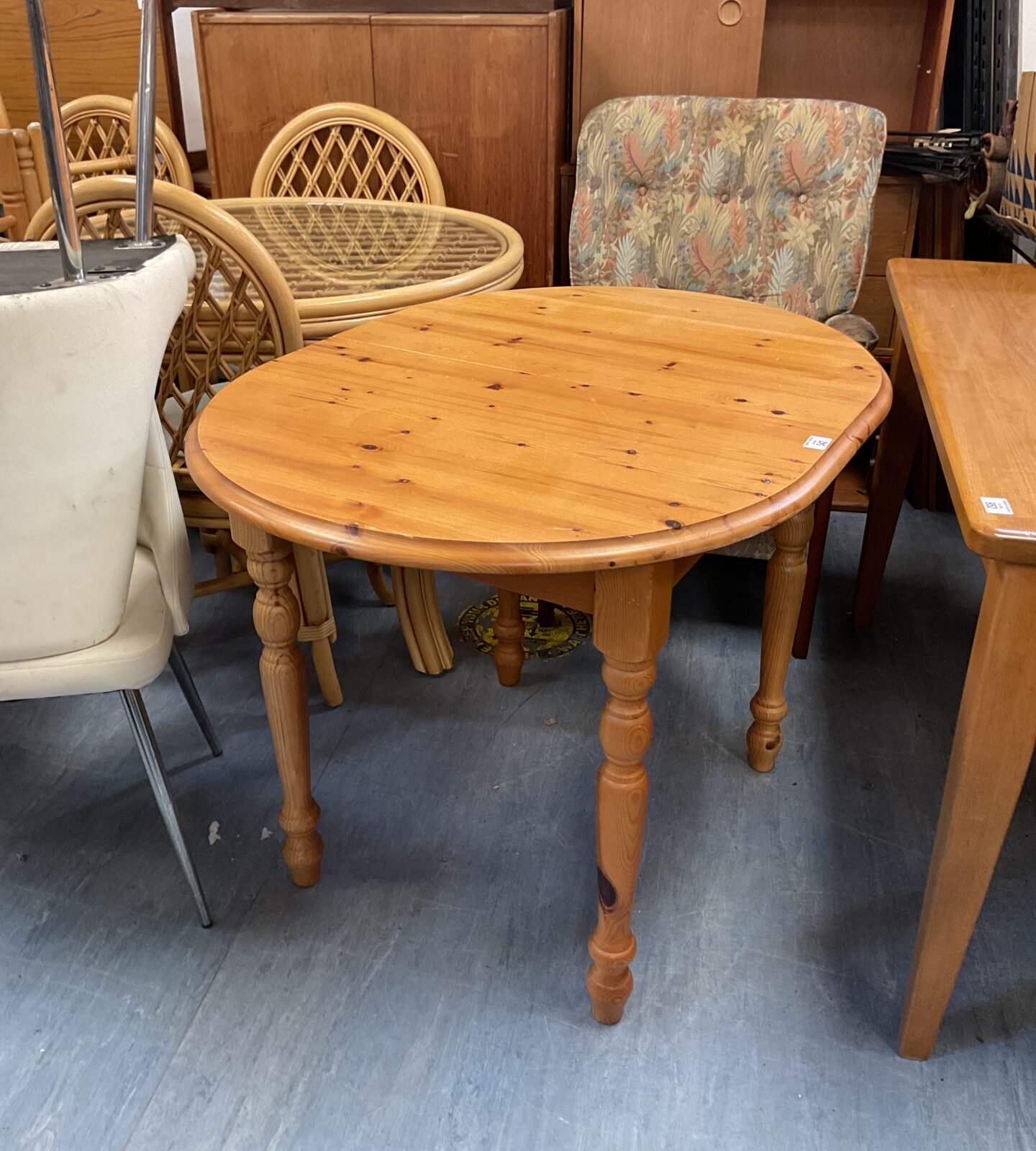 Pine kitchen table