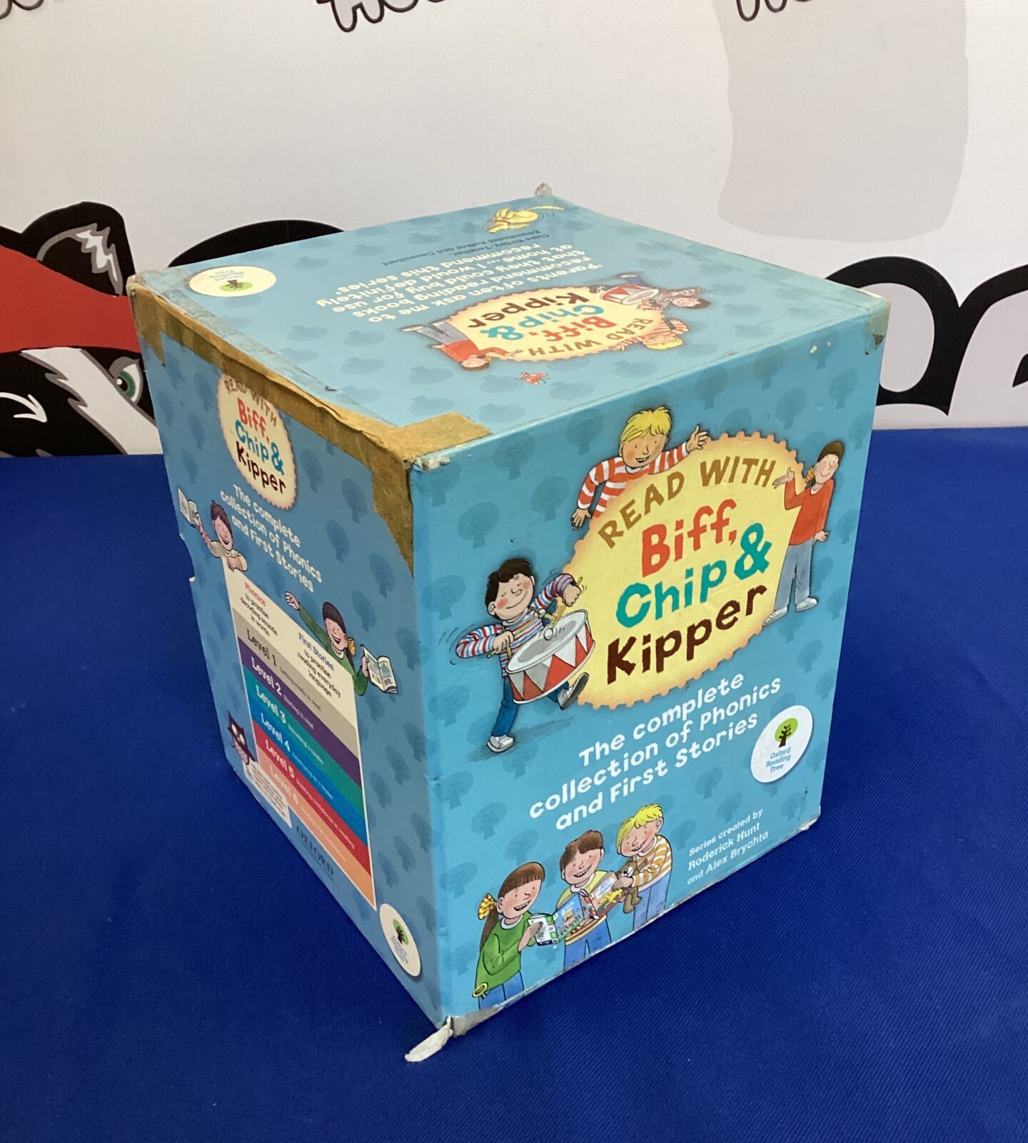 Read with biff, chip & kipper the complete collection of phonics & first stories