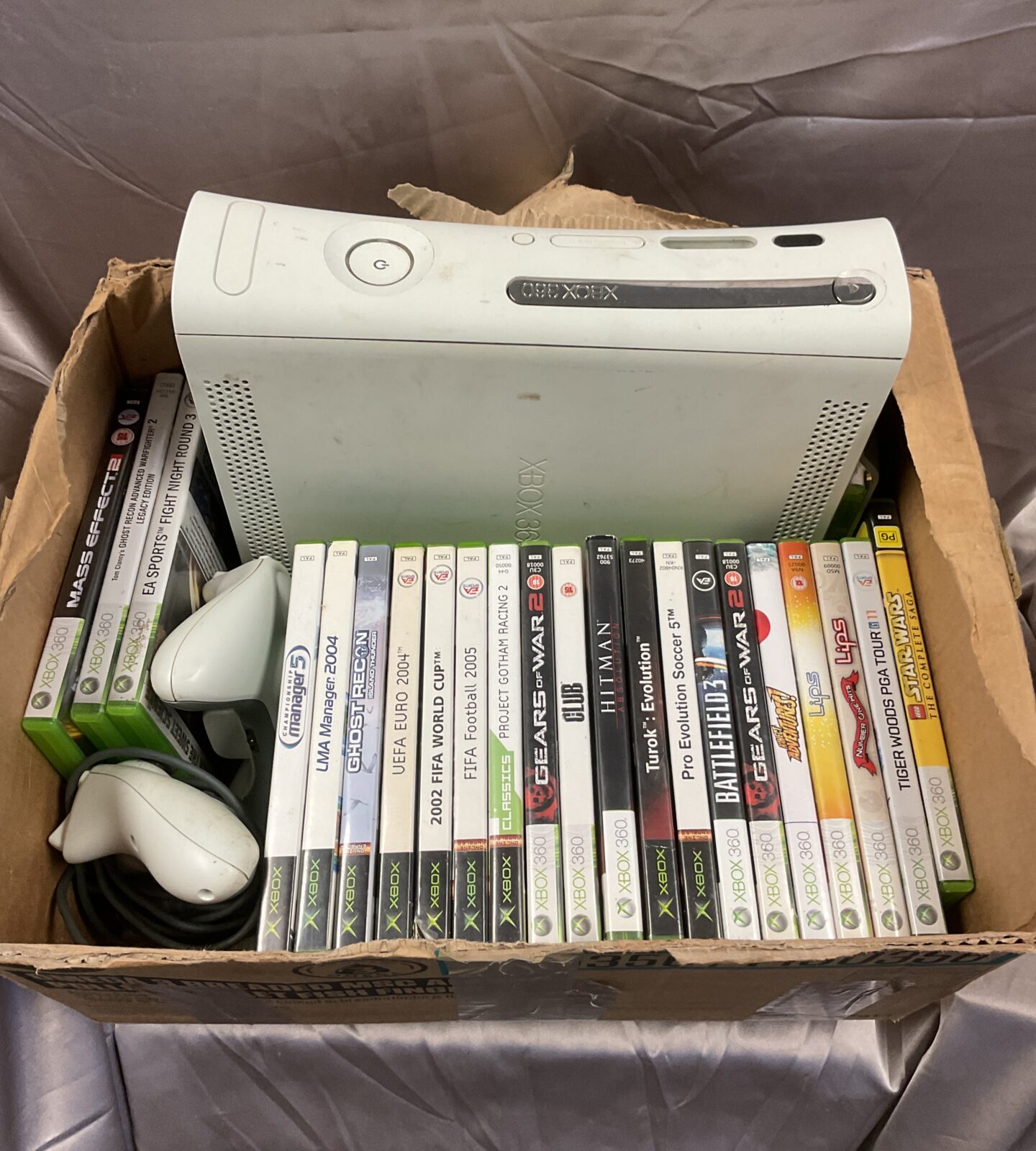 Xbox 360 console bundle with games