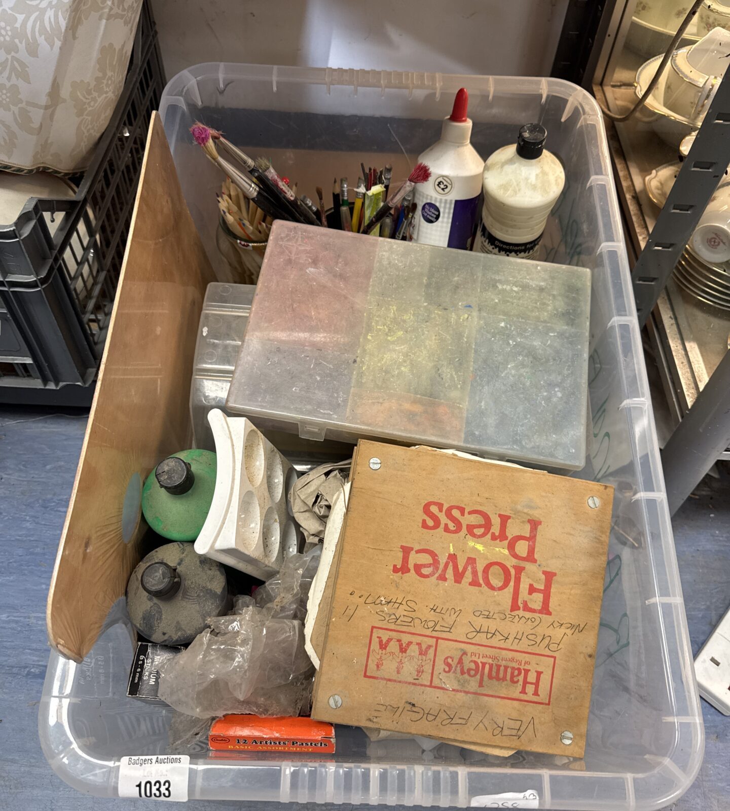 Box of mixed art items inc paintbrushes with small daler-rowney easel - Image 2