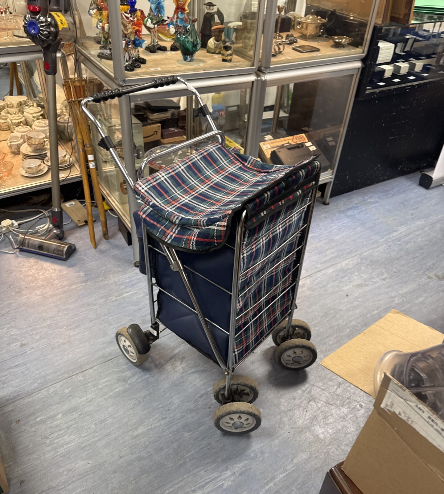 Granny shopping trolley