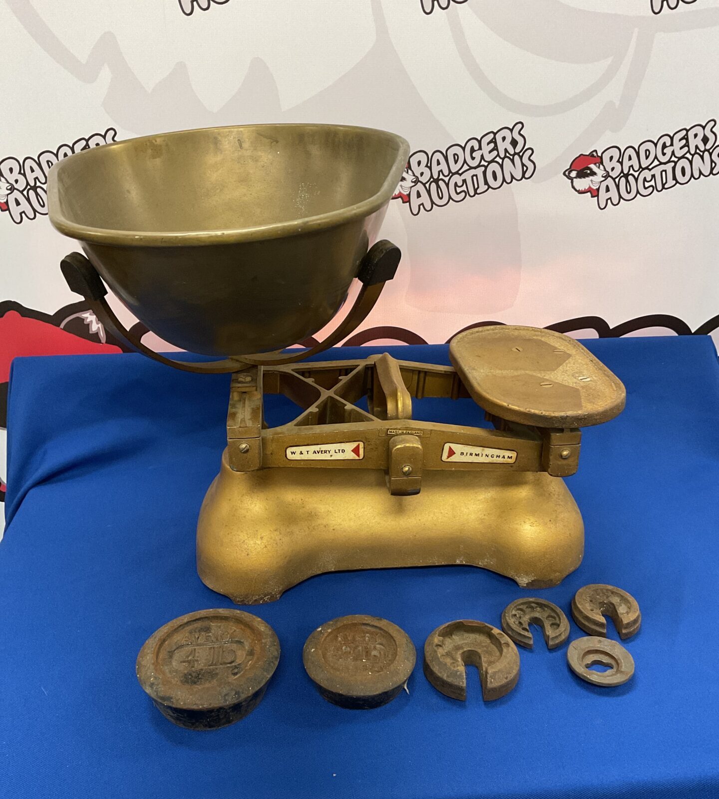 Large vintage set of w & t avery scales with weights