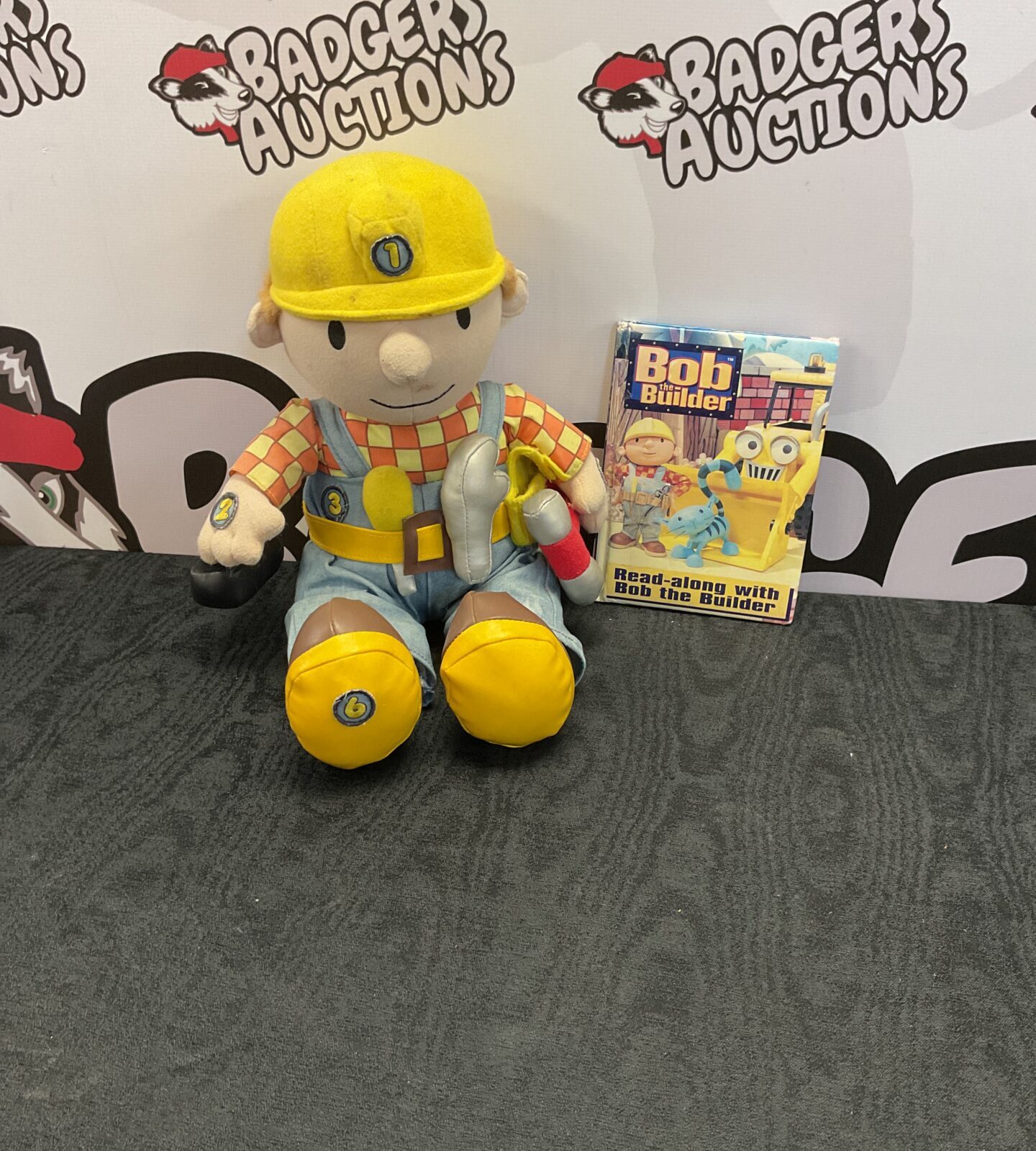 Retro born to play bob the builder read along bob soft toy working with read along book