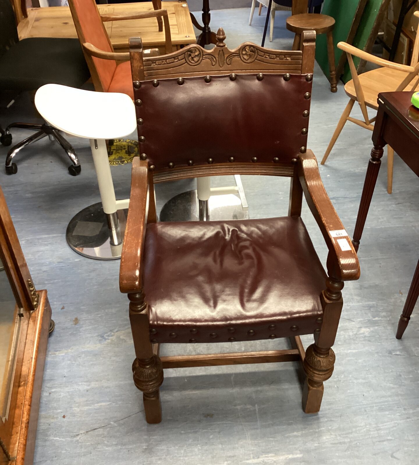 Antique old charm acorn chair